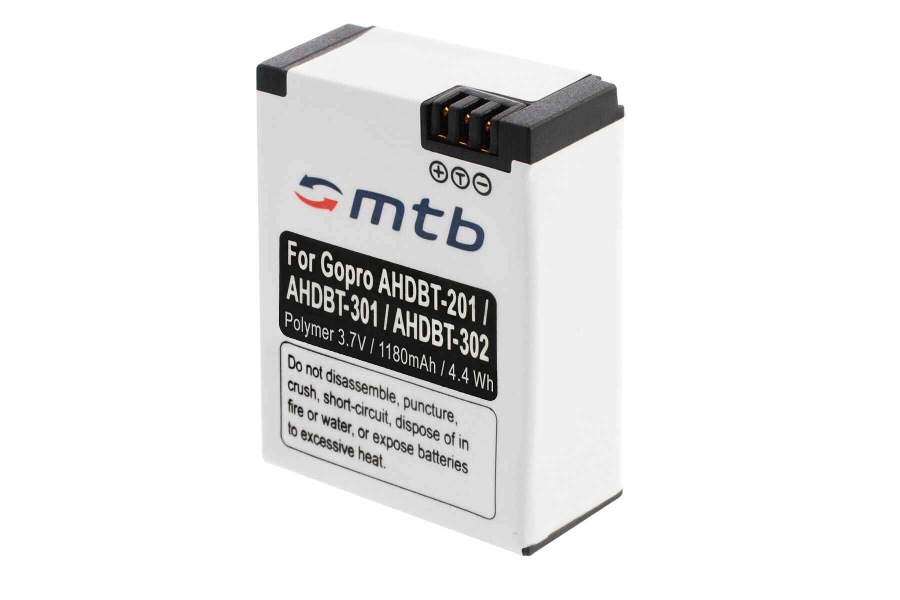 Weiße und schwarze GoPro-Batterie mit Produktinformationsetikett, auf weißer Oberfläche.