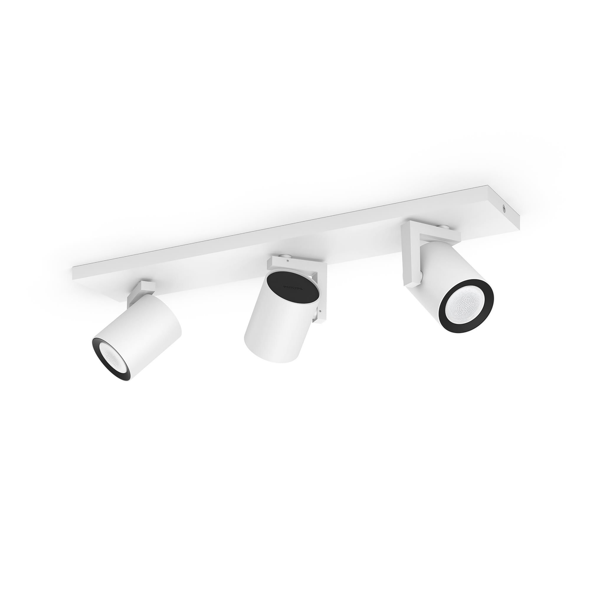 Illuminazione a binario bianca con tre faretti. Design moderno, forma semplice e luci angolate.