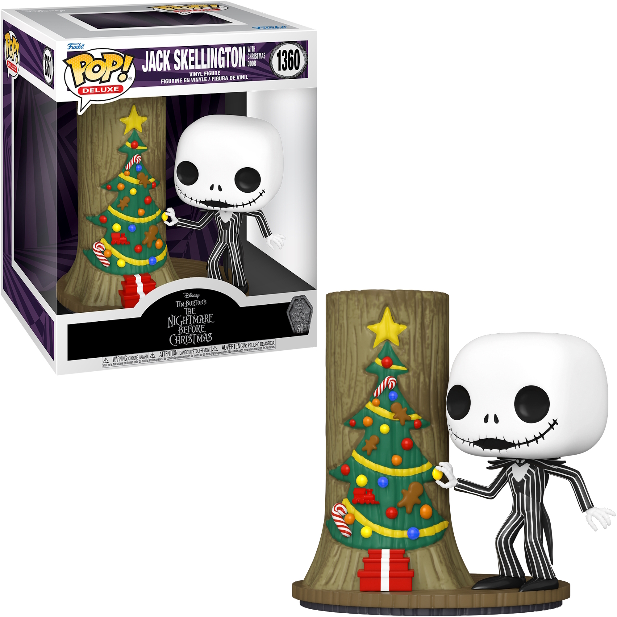Figura de Jack Skellington con un accesorio de árbol de Navidad, en una caja. La figura está en una base de tronco.