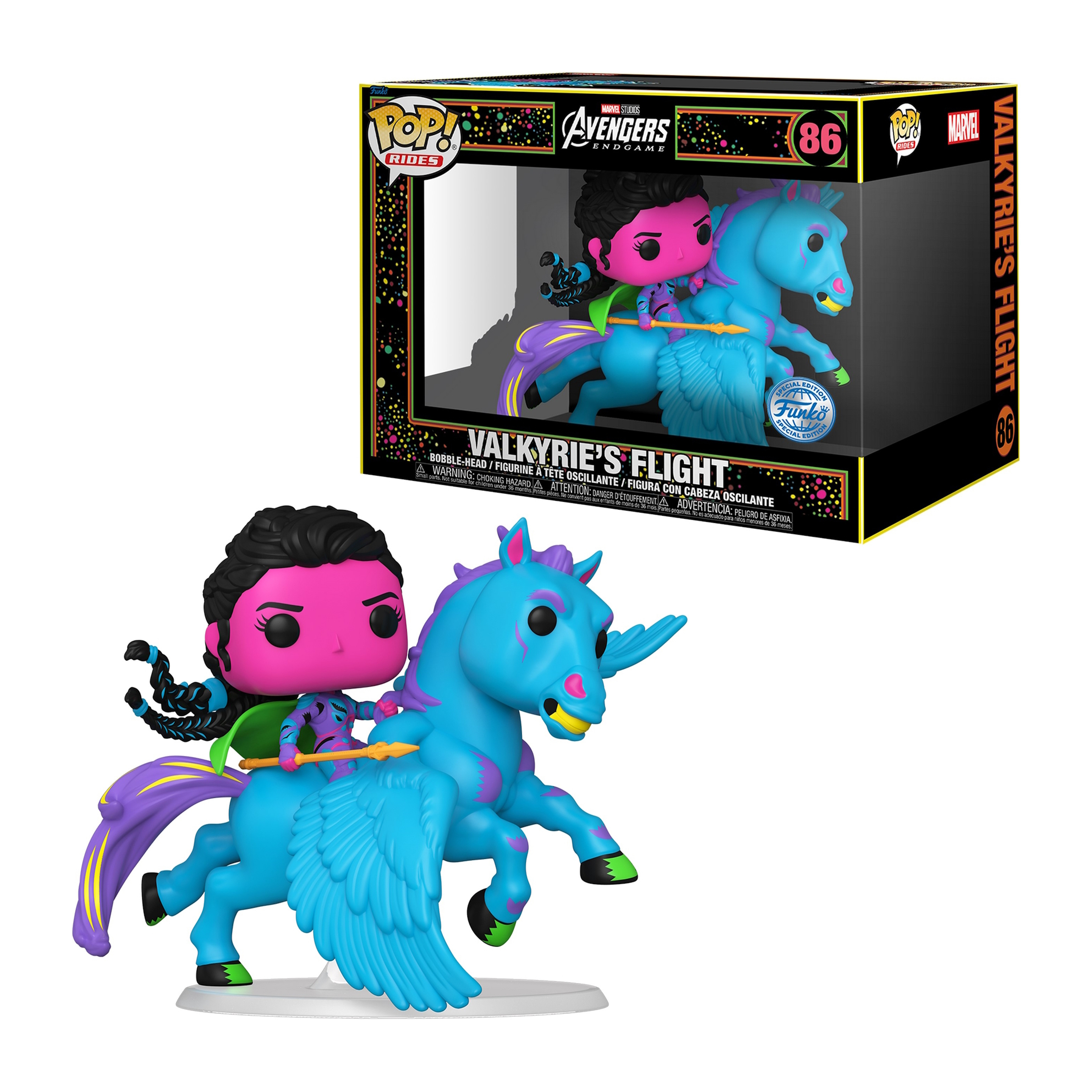 Walküre reitet einen blauen Pegasus. Rosa Gesicht, schwarzes Haar. Box zeigt Walküre auf Pegasus.