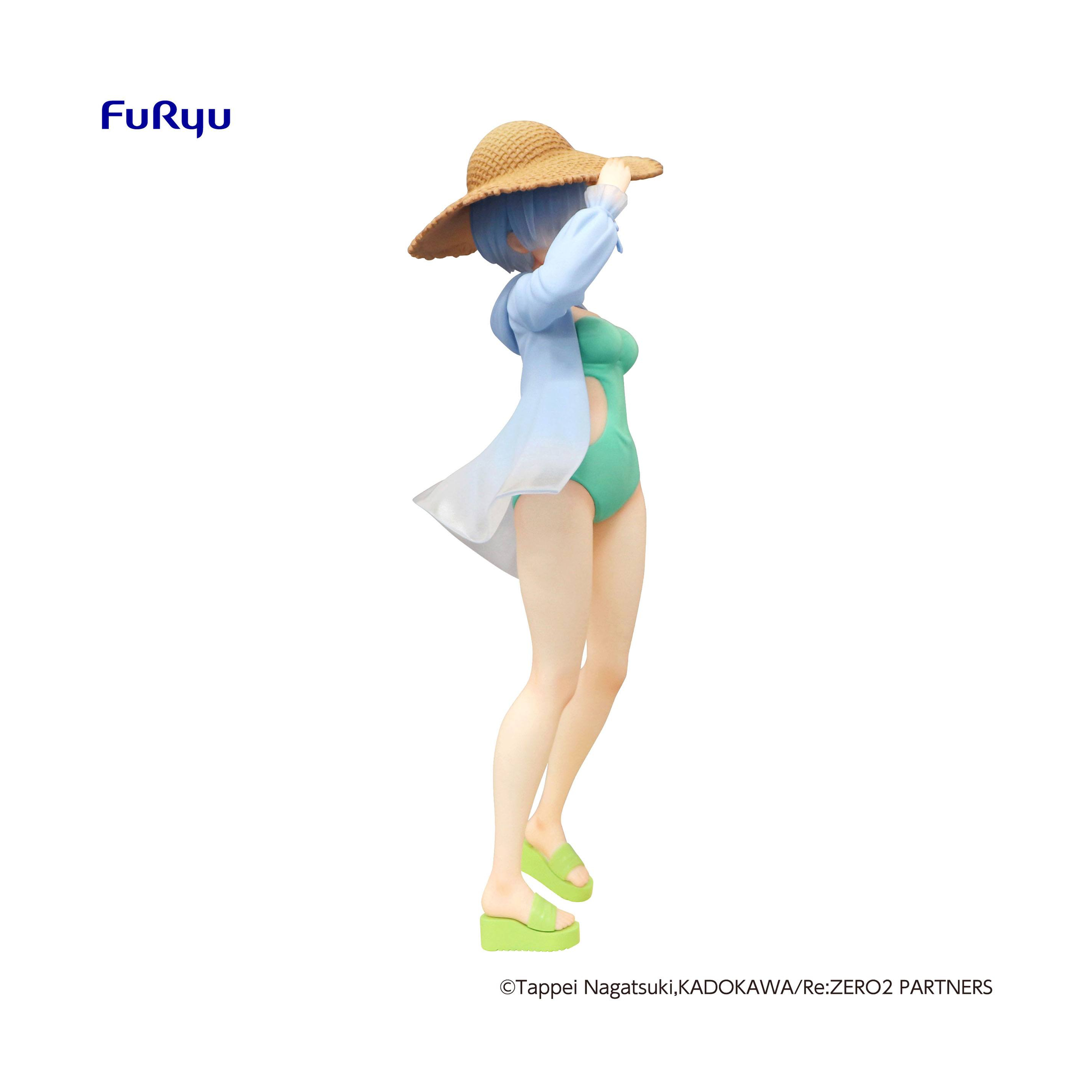 Anime Figur einer Frau in Sonnenhut und Badeanzug.