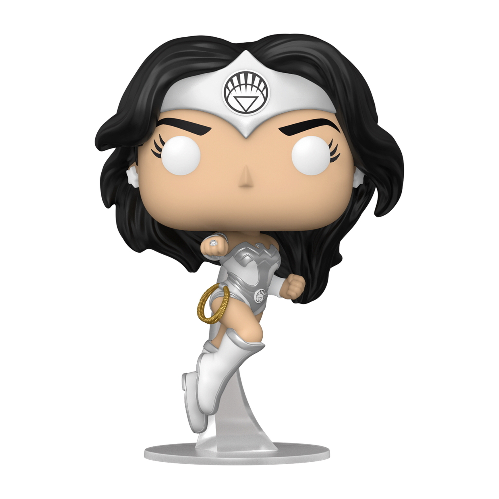 Wonder Woman Figur mit weißer und silberner Rüstung, schwarzen Haaren und einem weißen Stirnband. Weißer Hintergrund.