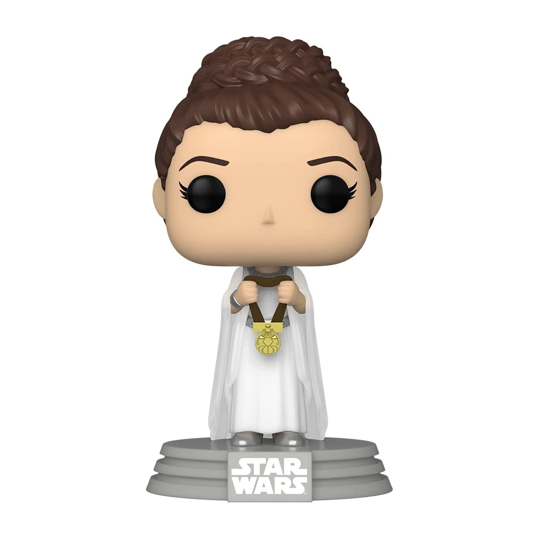 Funko Pop-Figur von Prinzessin Leia in weißem Kleid, die eine Medaille hält. Braune Haare, dunkle Augen.