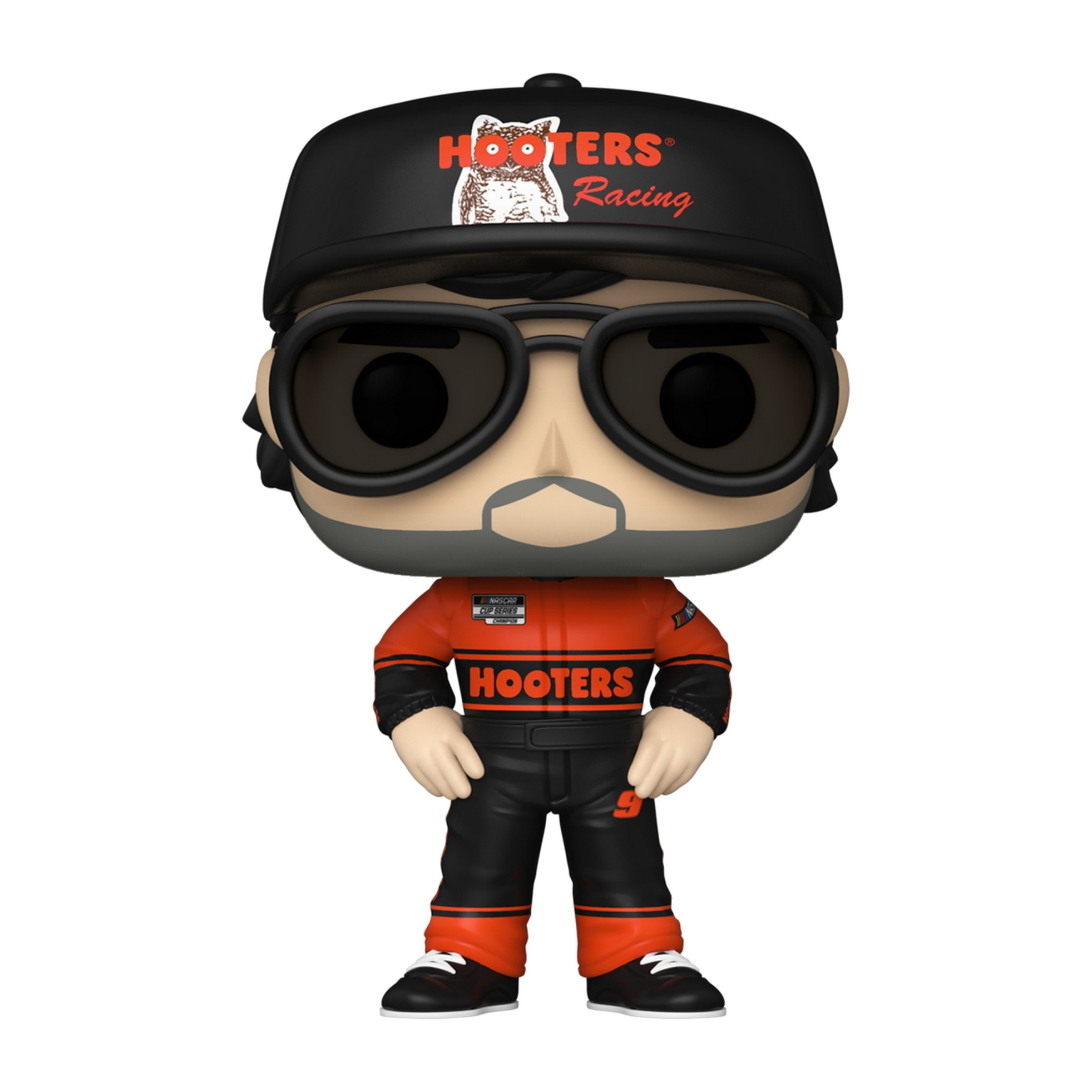 Hooters Racing Fahrer Funko Pop Figur, trägt eine schwarze Kappe und Rennanzug.