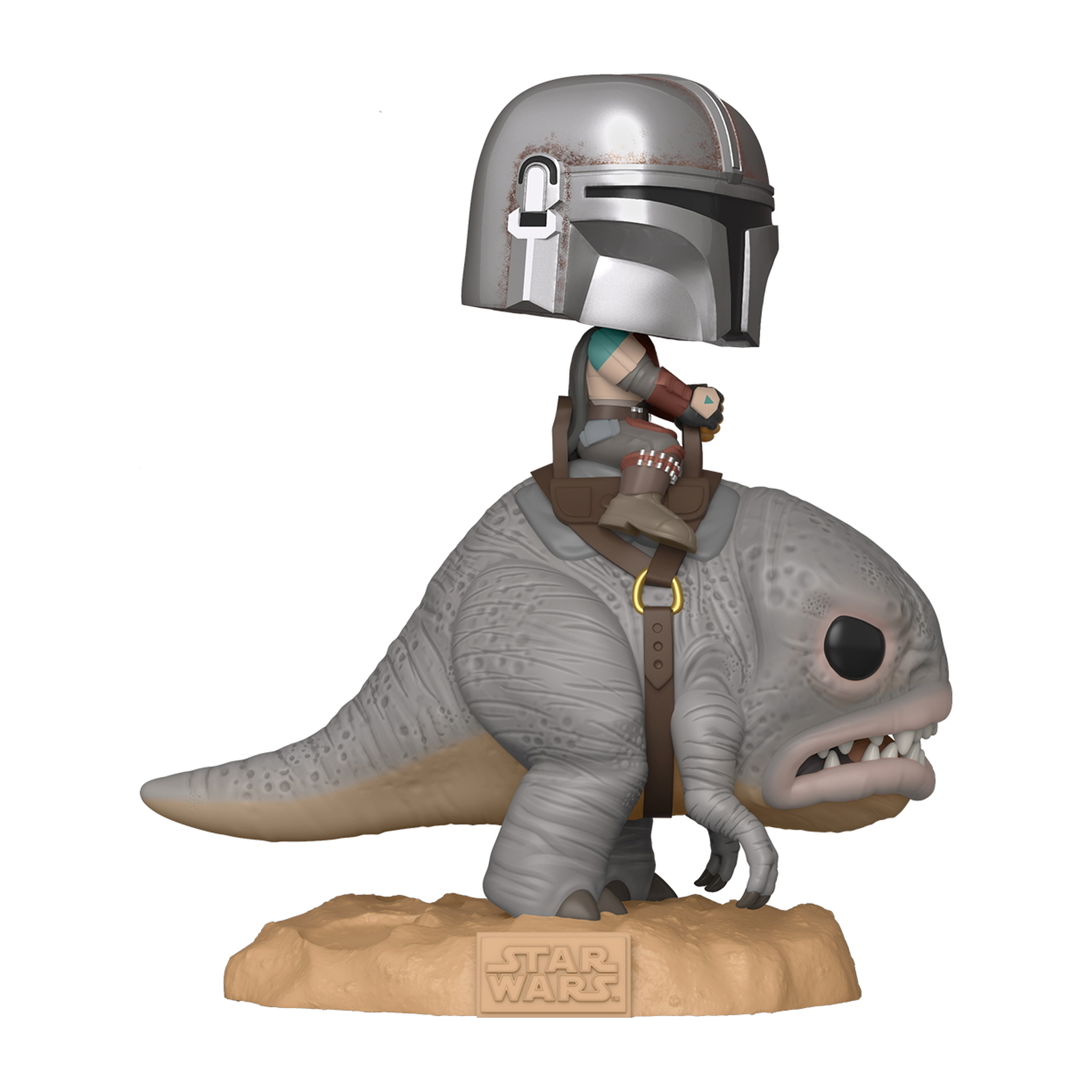 Una figura Funko Pop del Mandaloriano a cavallo di una creatura, su una base sabbiosa, con il logo di Star Wars.