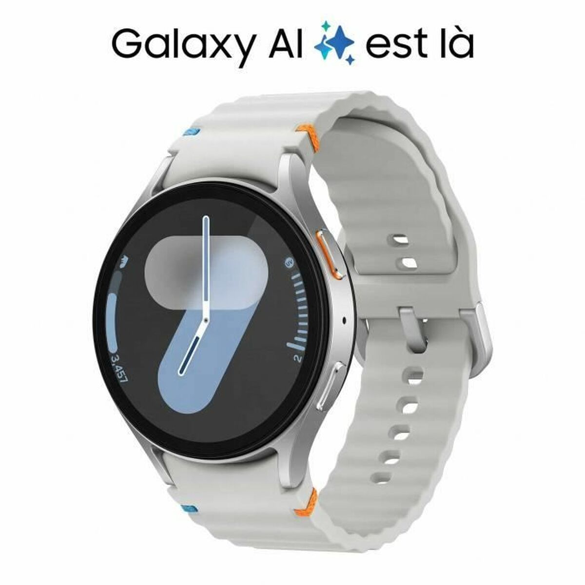 Smartwatch bianco e argento con display digitale, cinturino bianco.
