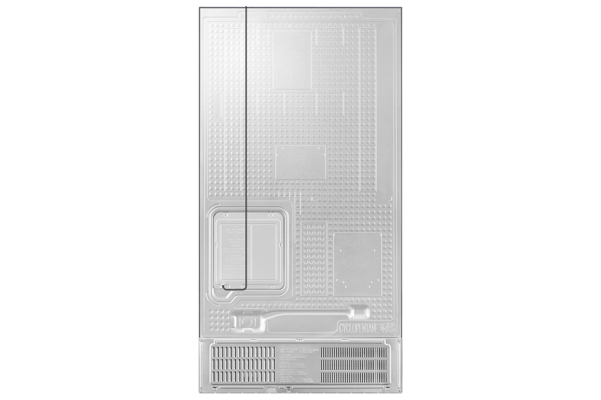 Achterkant van een koelkast met een zilveren metalen oppervlak. Verschillende componenten zijn zichtbaar, zwarte achtergrond.