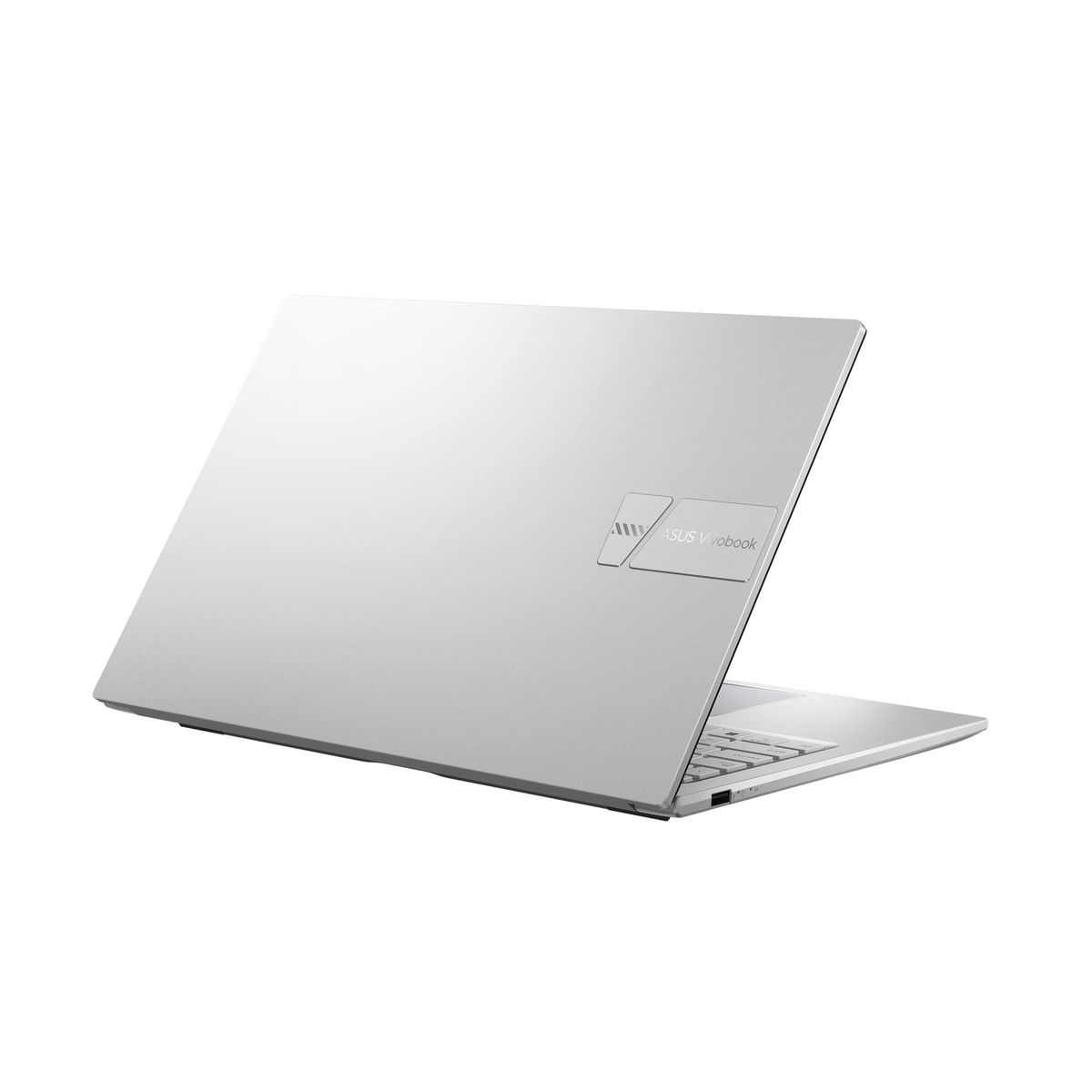 Portátil ASUS Vivobook plateado, vista trasera, ligeramente abierto, fondo blanco.