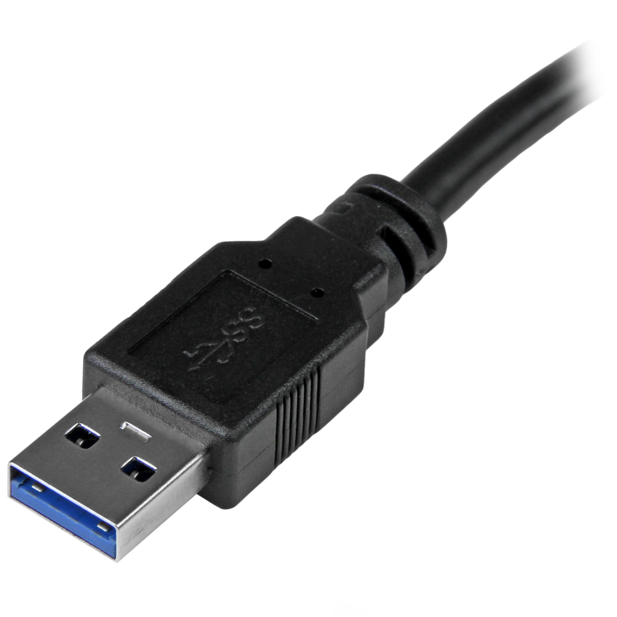 Connettore per cavo USB 3.0 nero, primo piano.