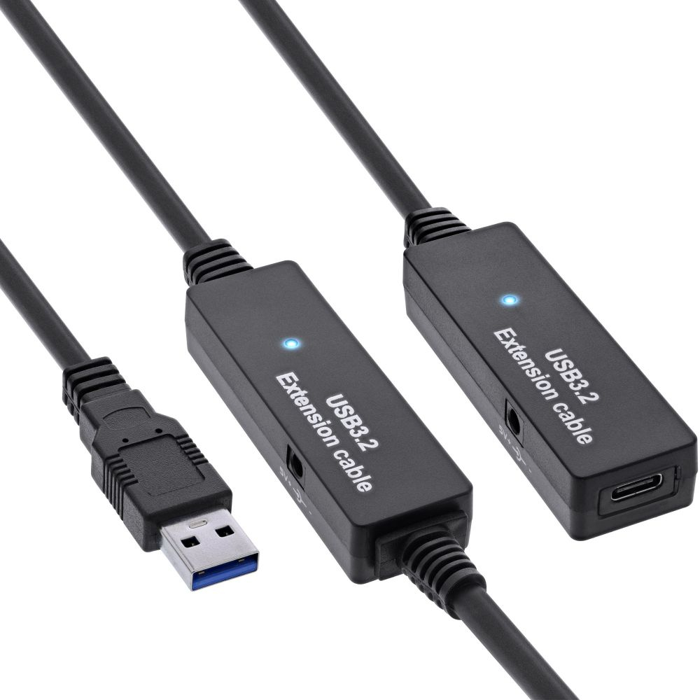 Drie zwarte USB 3.2 verlengkabels met zwarte blokken. Witte achtergrond.