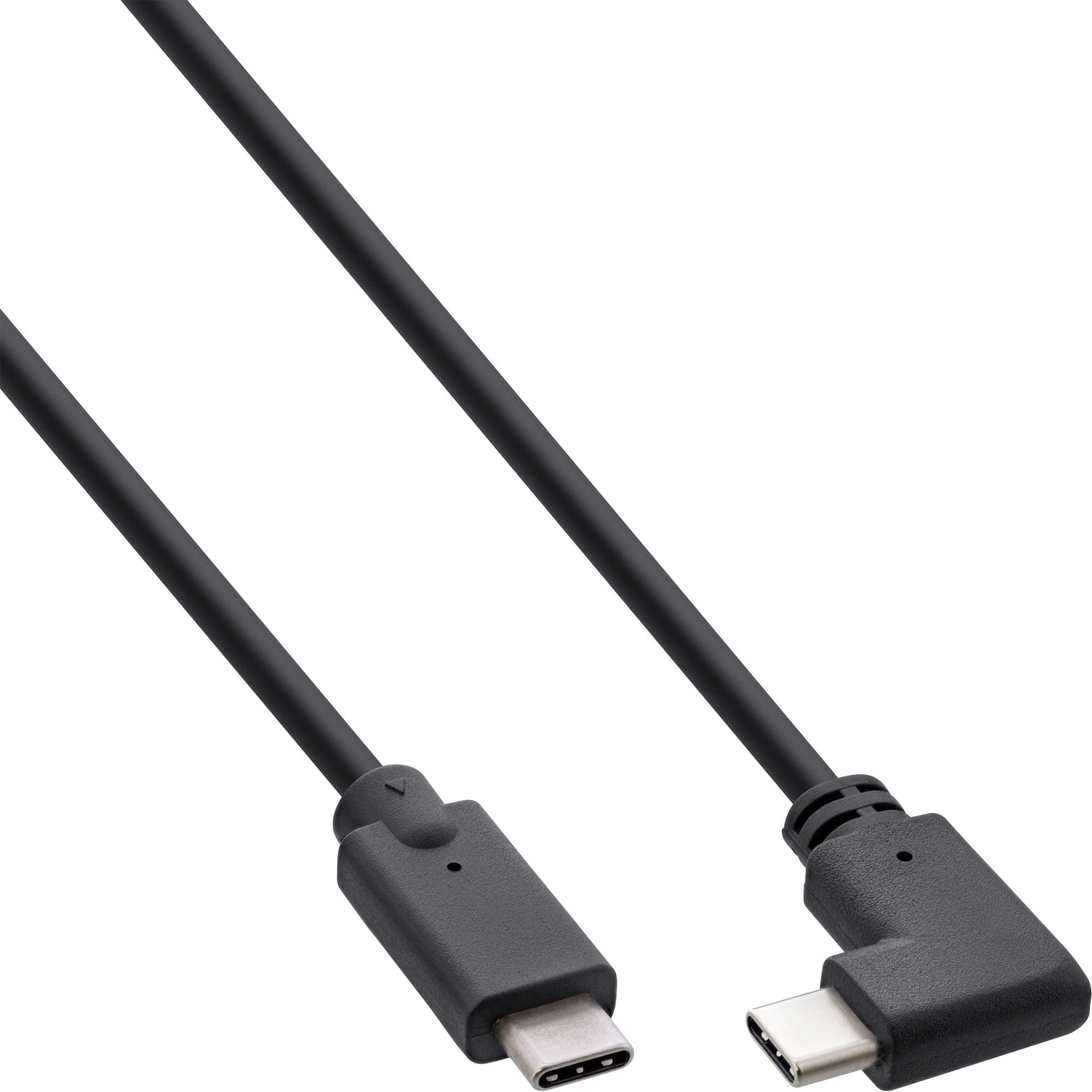 Een zwarte USB-C-kabel met connectoren aan beide uiteinden, geïsoleerd op wit.