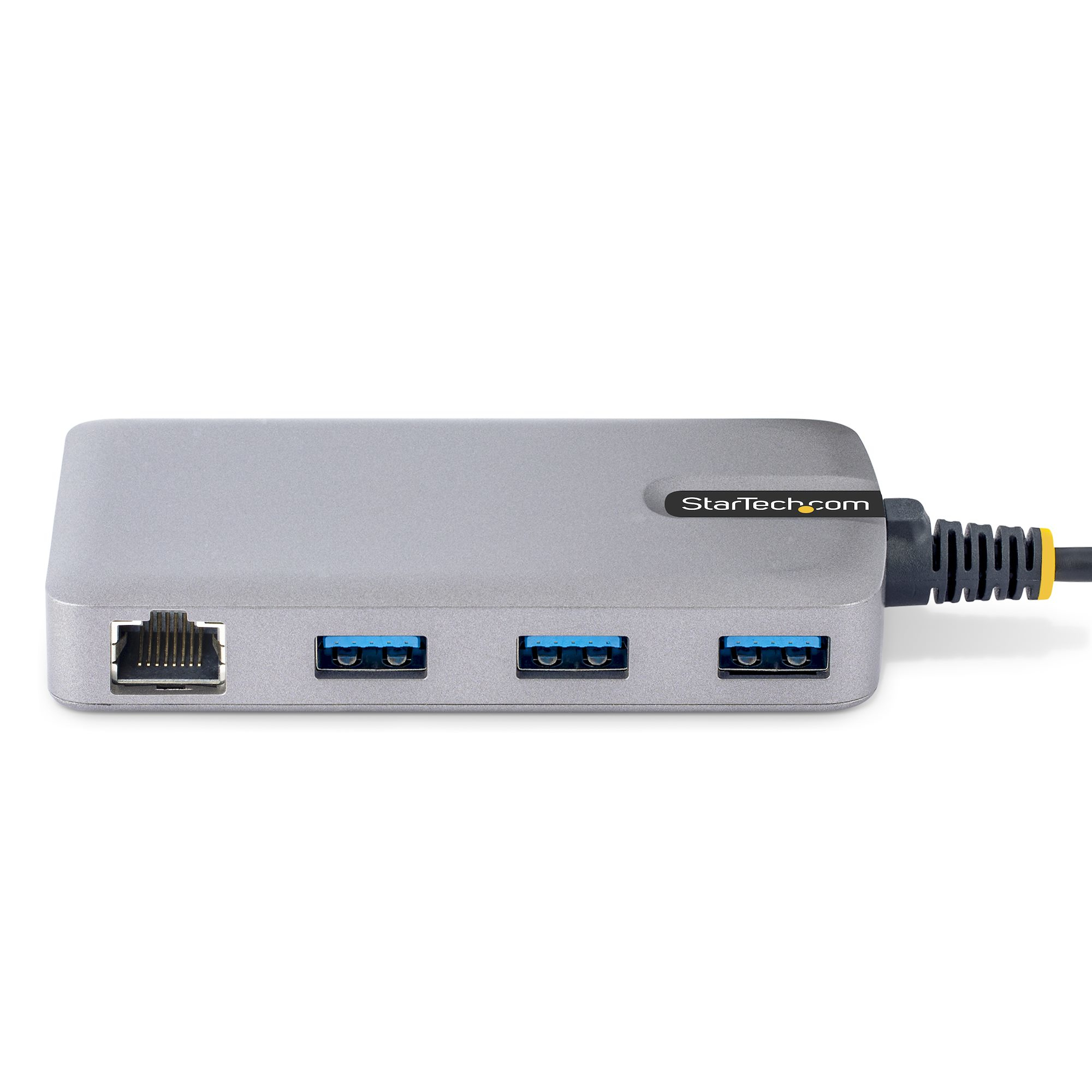 Silberner StarTech USB-Hub mit Ethernet-Anschluss und drei USB-Ports. Weißer Hintergrund.