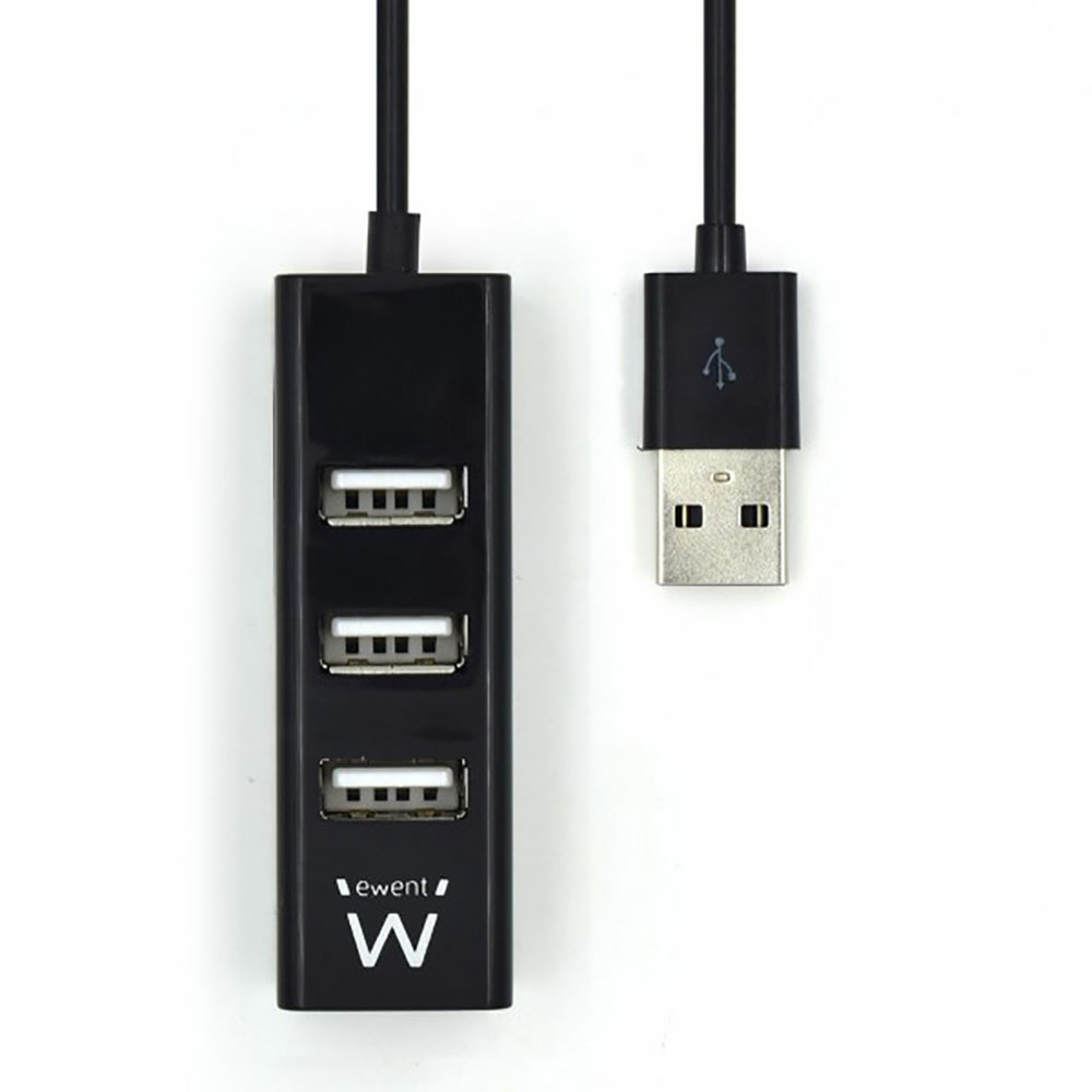 Un hub USB nero con tre porte e un cavo USB. Sfondo bianco.