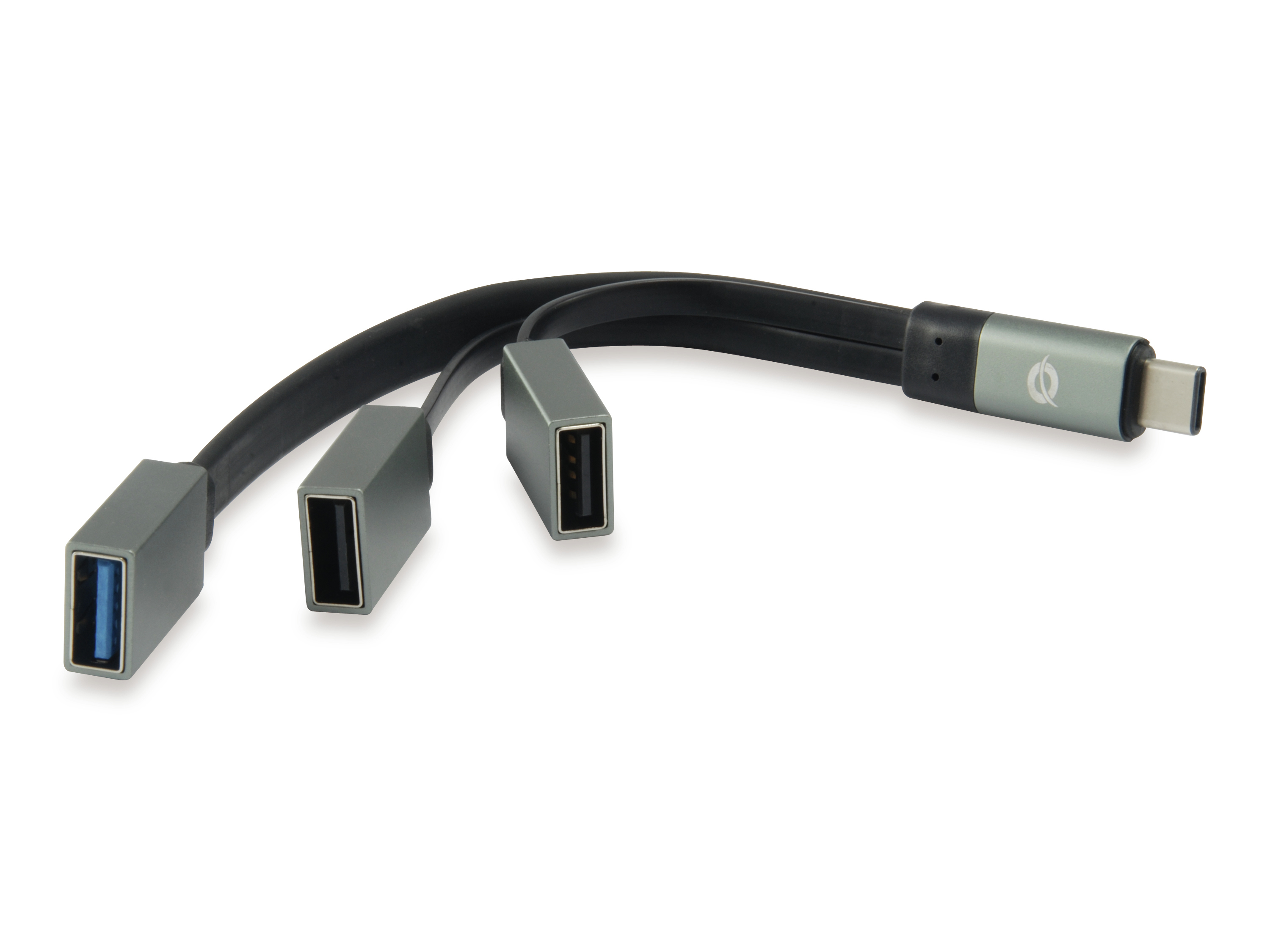 Hub USB con tre porte USB-A e un connettore USB-C su sfondo bianco.