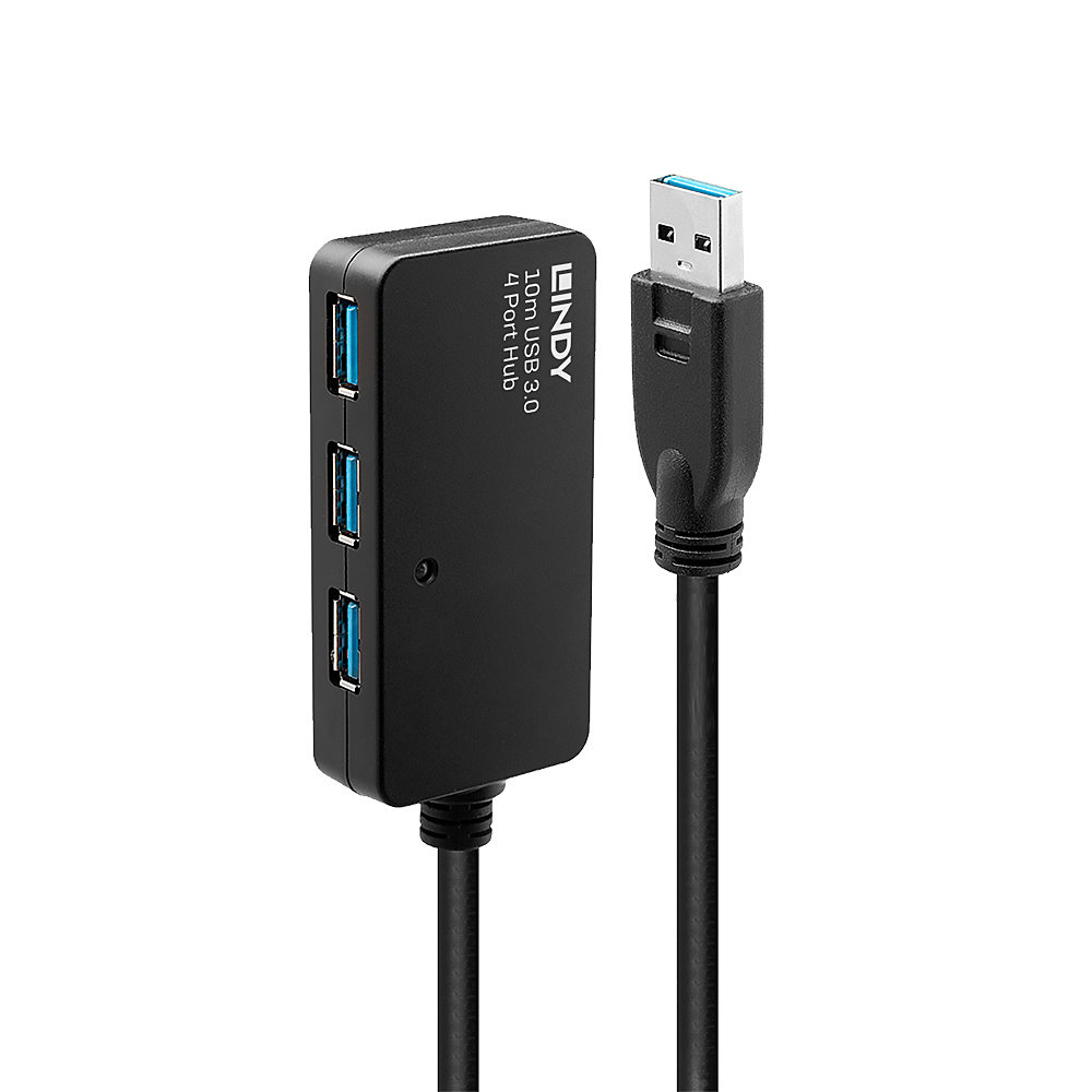 Hub LINDY USB 3.0 nero con quattro porte. Cavo USB collegato.