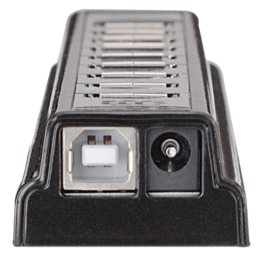 Un primo piano del retro di un hub USB nero, che mostra porte e connettori.