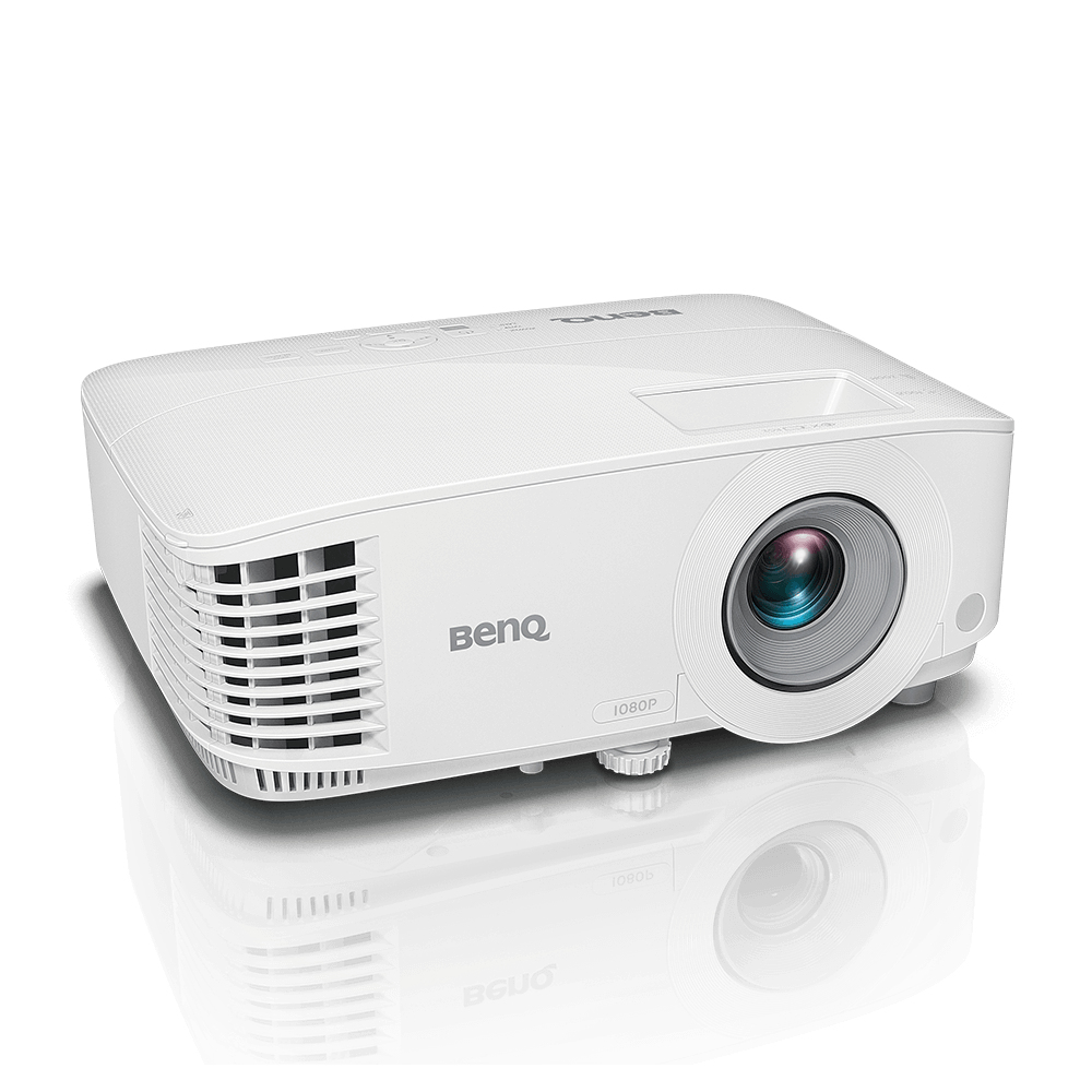 Proyector BenQ blanco. La parte frontal del proyector, incluida la lente, está orientada hacia la cámara.
