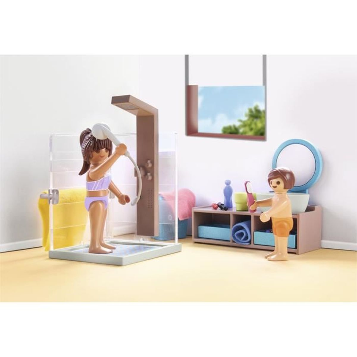 Playmobil Badezimmer-Szene mit einem Mädchen unter der Dusche und einem Jungen am Waschbecken.