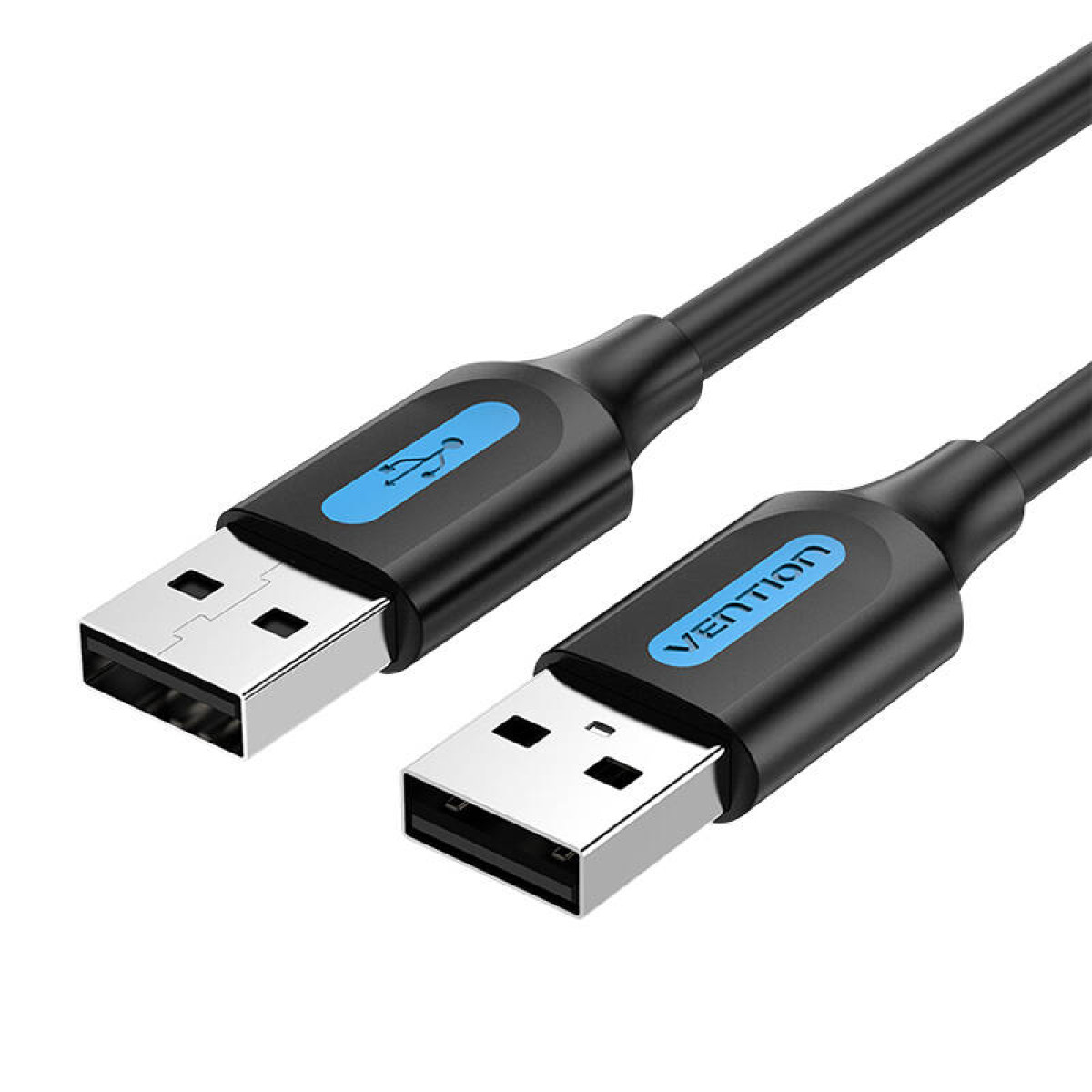 Twee zwarte USB-kabels met blauwe accenten. De USB-connectoren zijn zichtbaar.