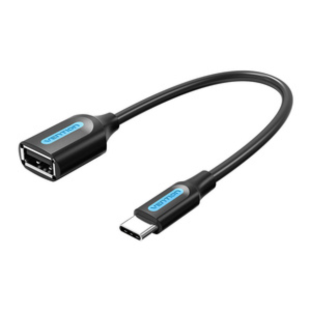 Cavo adattatore da USB-C a USB-A nero con testo blu sui connettori, su sfondo bianco.