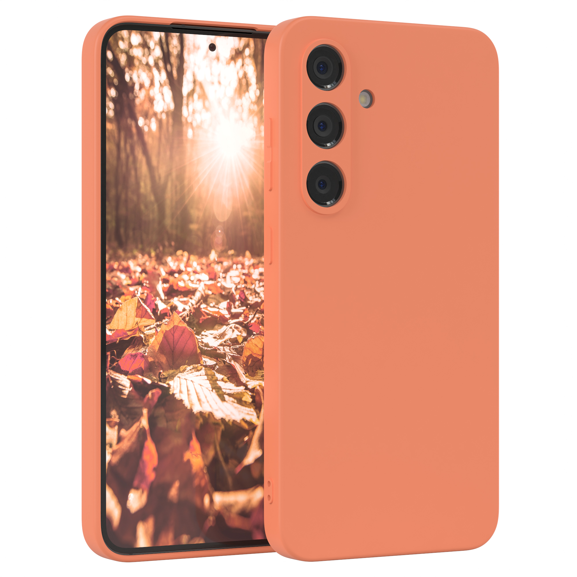 Orangene Handyhülle mit drei Kameralinsen, bedeckt das Telefon. Hintergrund ist ein Wald.