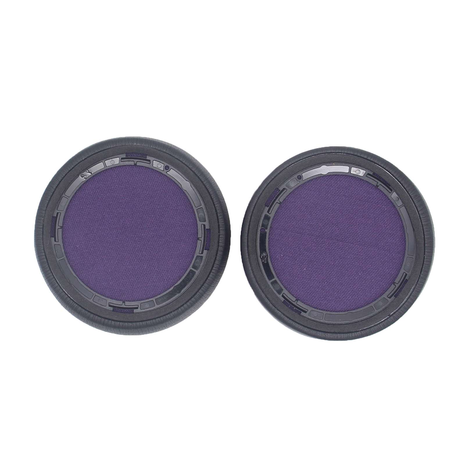 Dwie fioletowe nauszniki na białym tle. Są okrągłe i mają czarną ramę.