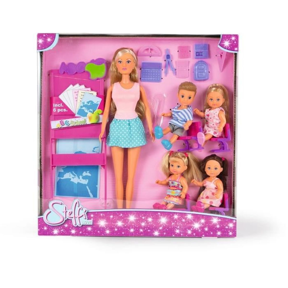Eine Puppe mit Puppen und Zubehör in einer Verpackung. Text: Steffi Love, ABC-Schule.