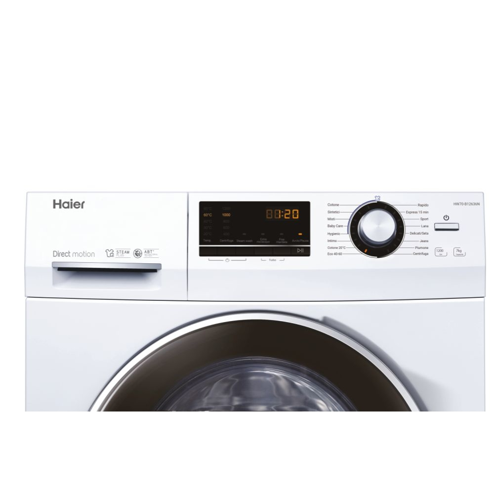 Lavatrice Haier bianca. Pannello comandi con display e pulsanti, vista frontale.