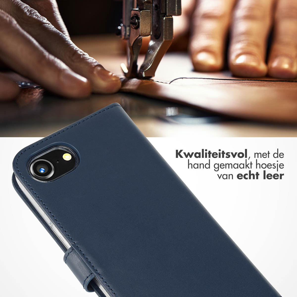 Persoon naait leer met een machine. Blauwe leren telefoonhoes rechts in beeld.