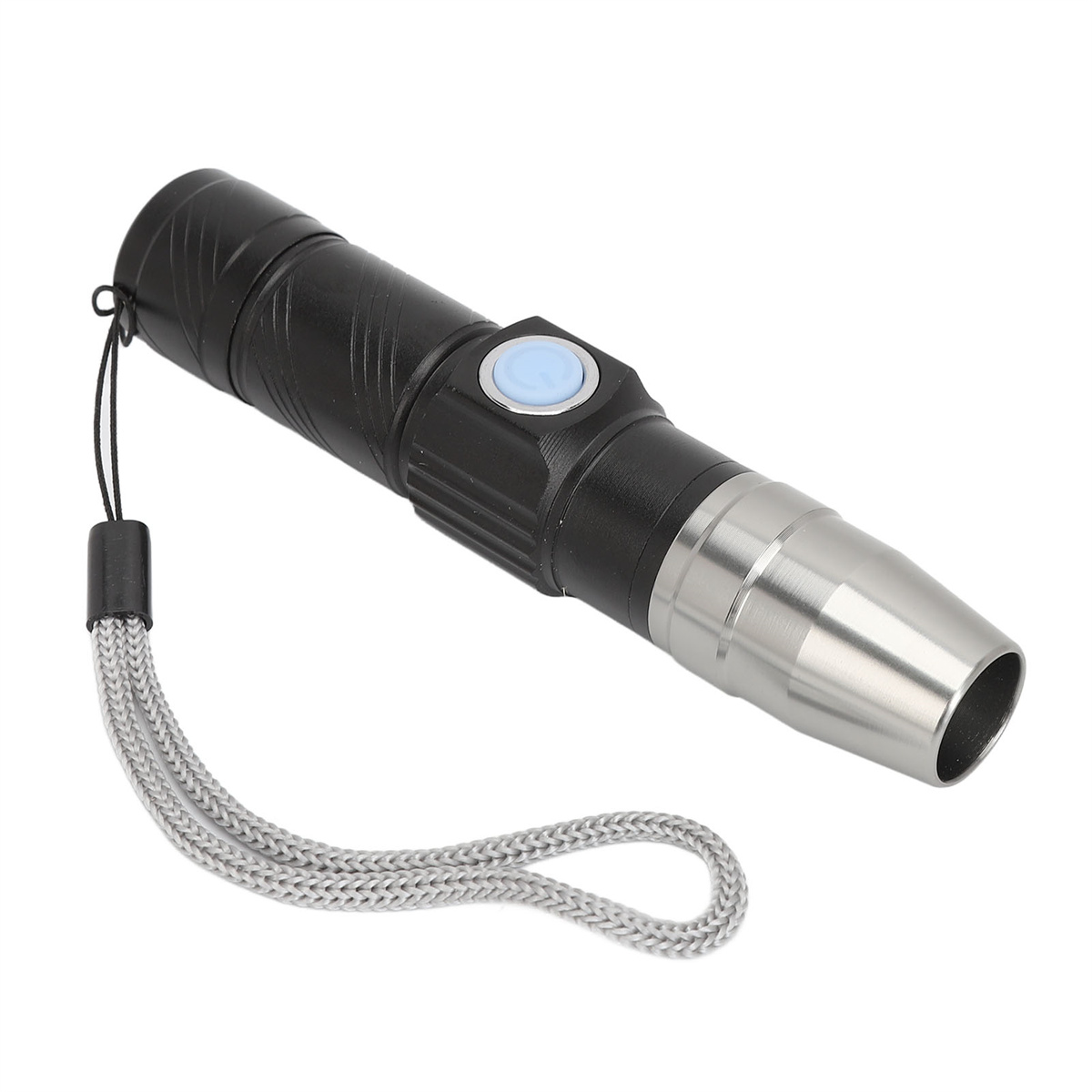 Eine schwarze Taschenlampe mit silberner Spitze und blauem Knopf. Ein grauer Riemen ist befestigt.