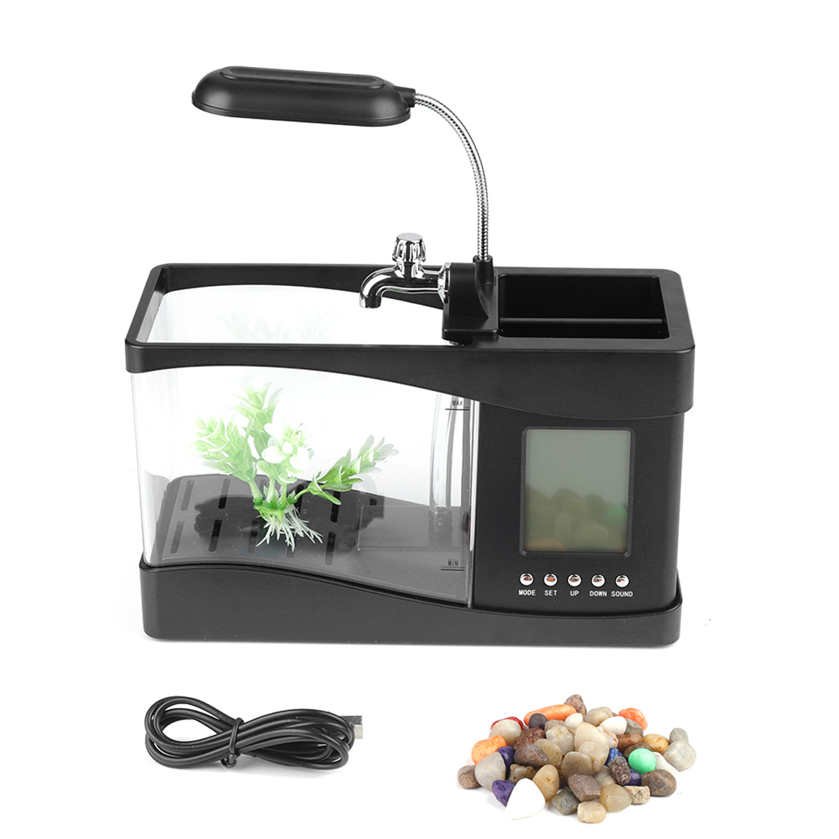 Schwarzes Aquarium mit Licht und Kieselsteinen. Enthält eine kleine Pflanze und eine Digitalanzeige.