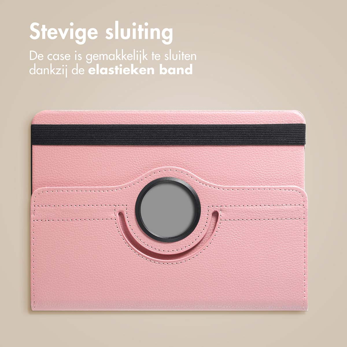 Roze tablethoes met elastische bandsluiting. Bovenste tekst luidt 'Veilige sluiting'.