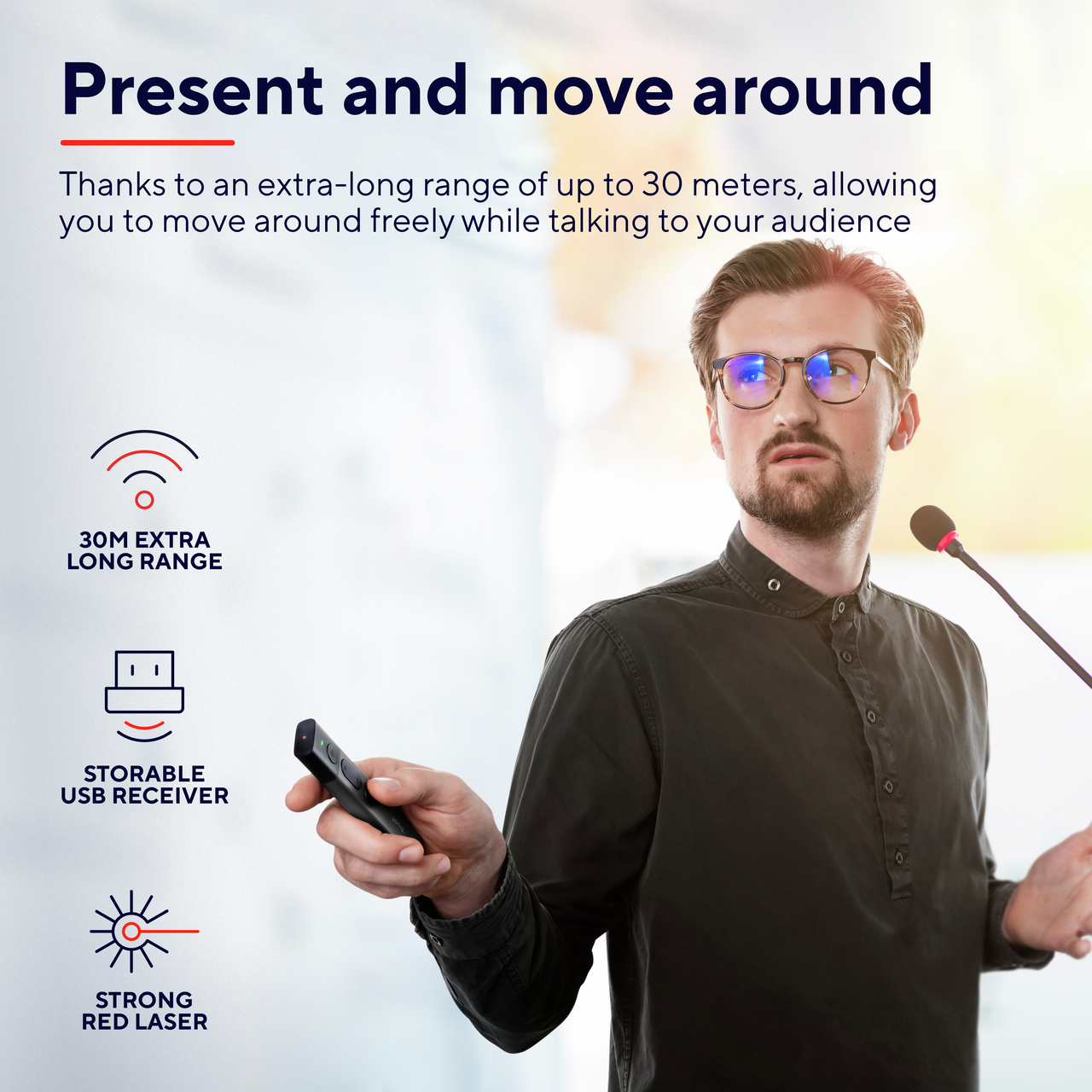 Mężczyzna z pilotem. Tekst: Prezentuj i poruszaj się. Cechy: duży zasięg, odbiornik USB, czerwony laser.