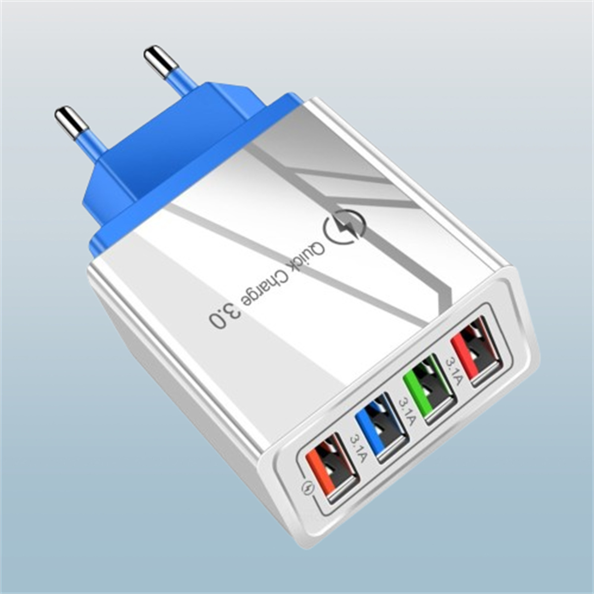 Weiß-blaues Schnellladegerät 3.0 mit mehreren USB-Anschlüssen, farbig rot, grün und blau.