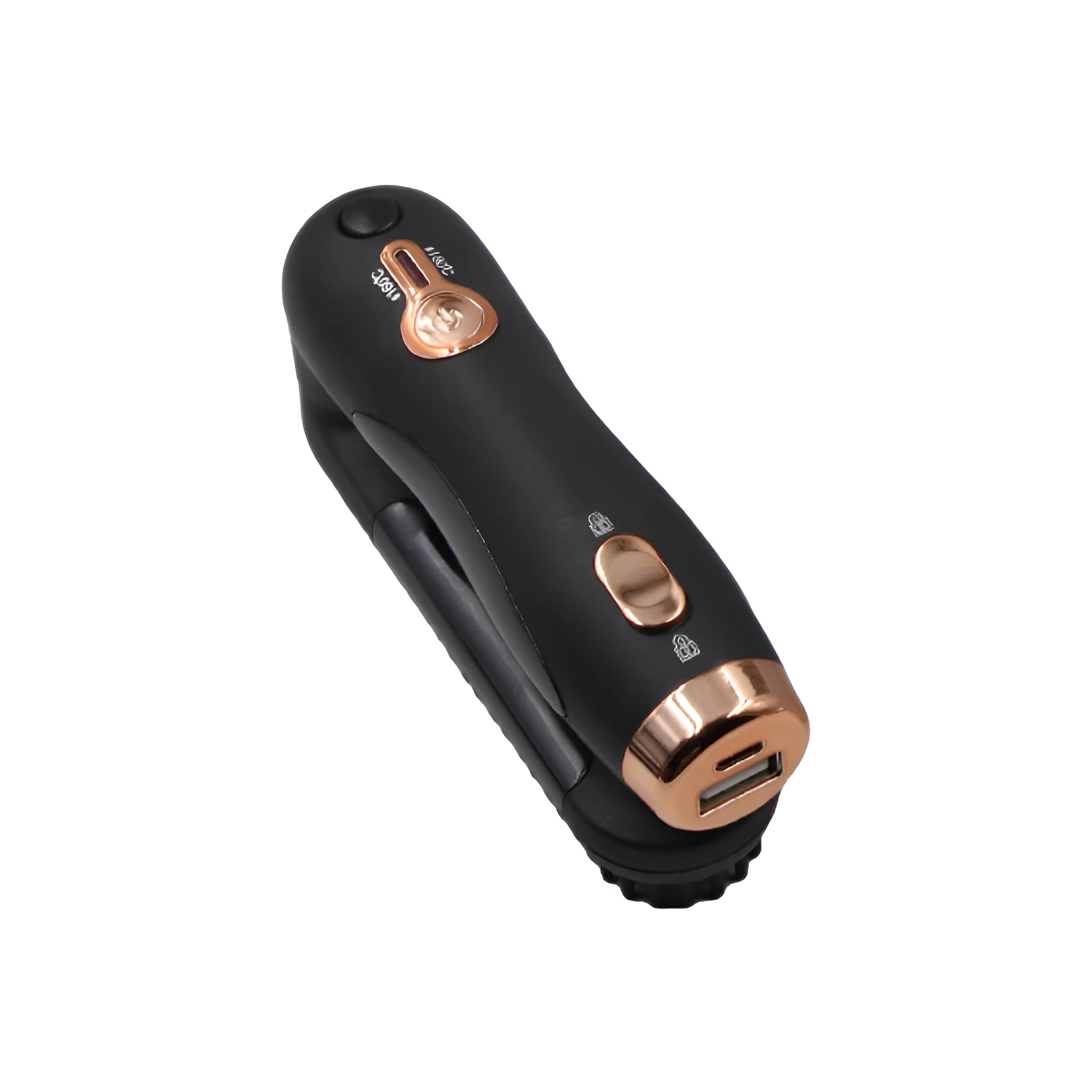Schwarzer und goldener Haarglätter. Er hat einen Knopf und einen USB-Anschluss. Weißer Hintergrund.