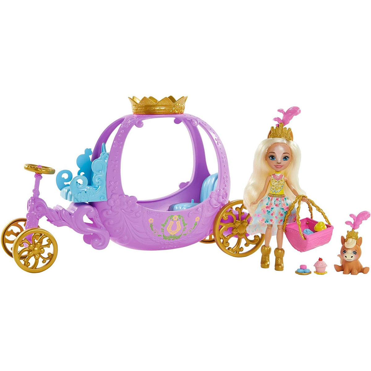 Bambola con carrozza e cavallo. Una corona sulla bambola e sulla carrozza. Sfondo bianco.