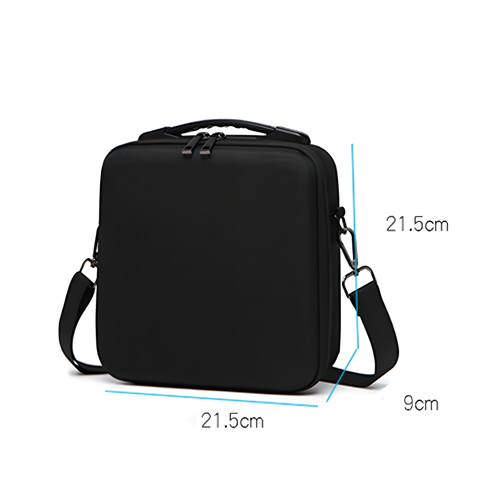 Schwarze quadratische Tasche mit Griff und Schultergurt. Grauer Hintergrund, Maße gezeigt.