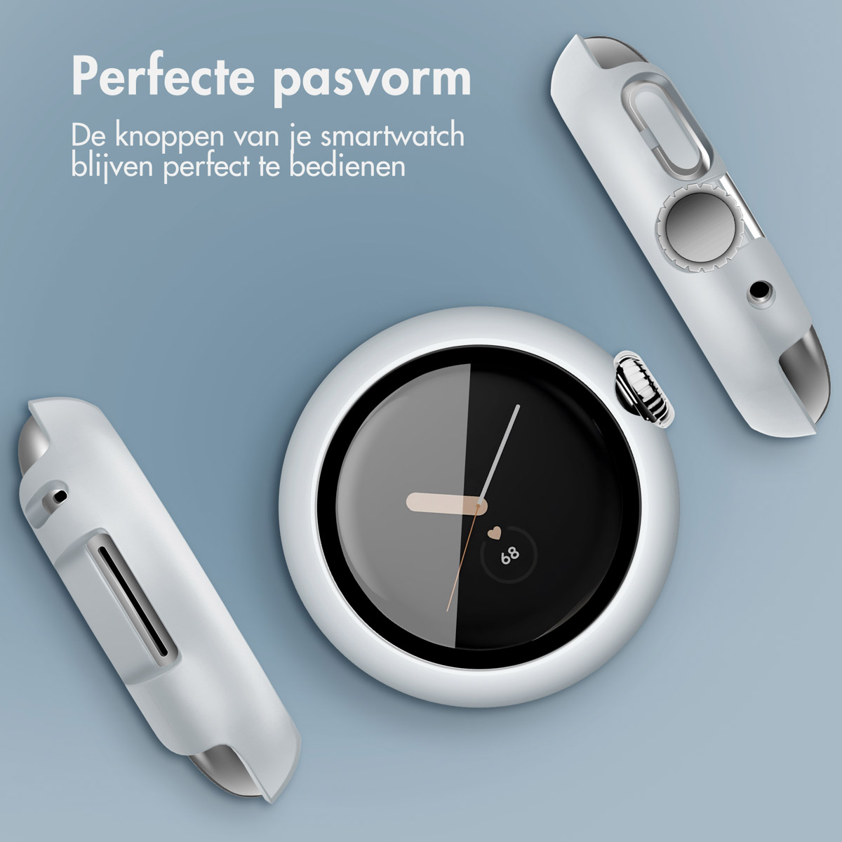Een smartwatch-hoesje met drie delen en een zwart scherm met een wijzerplaat op een blauw oppervlak.