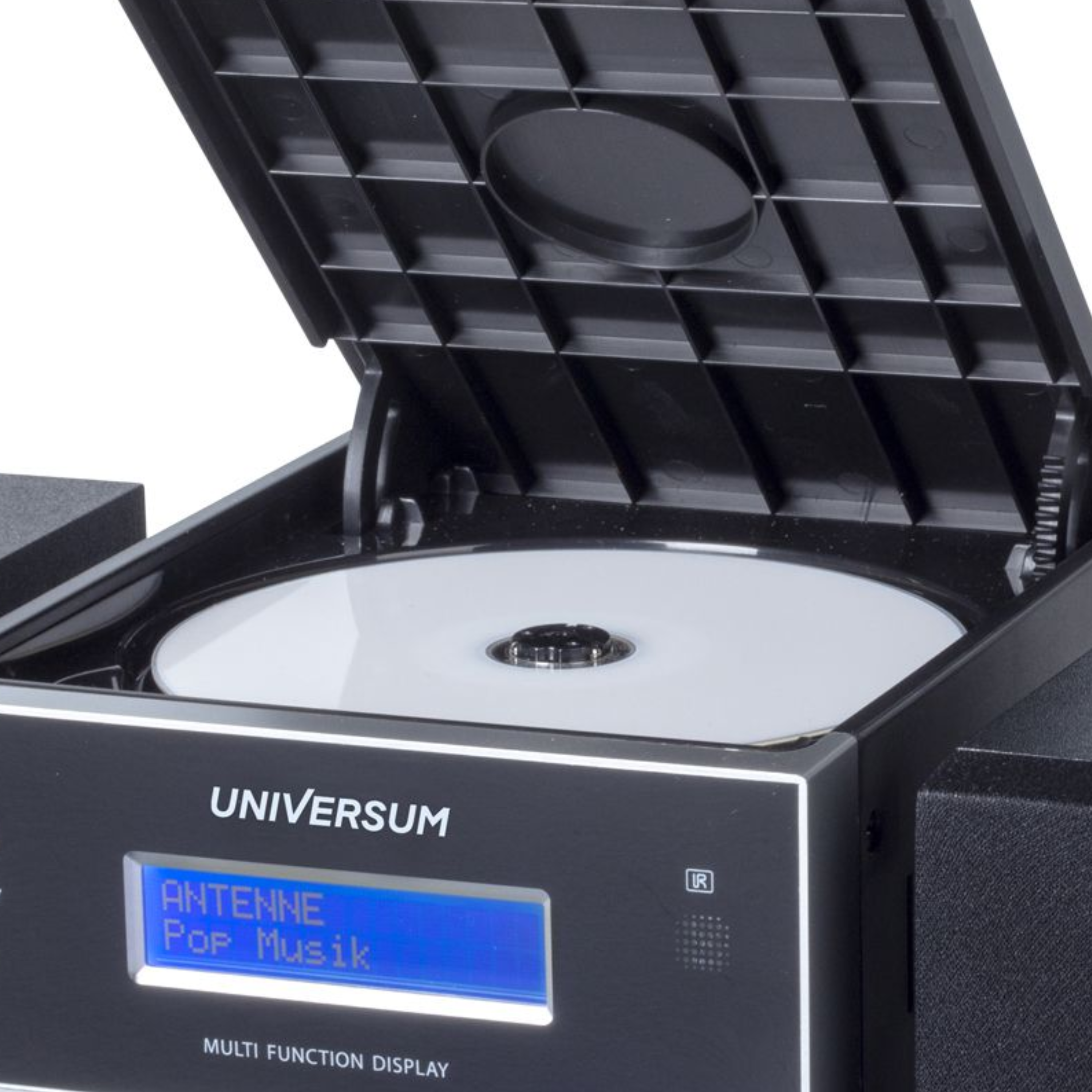 Eine schwarze Stereoanlage mit offenem Deckel, CD und blauem Display.