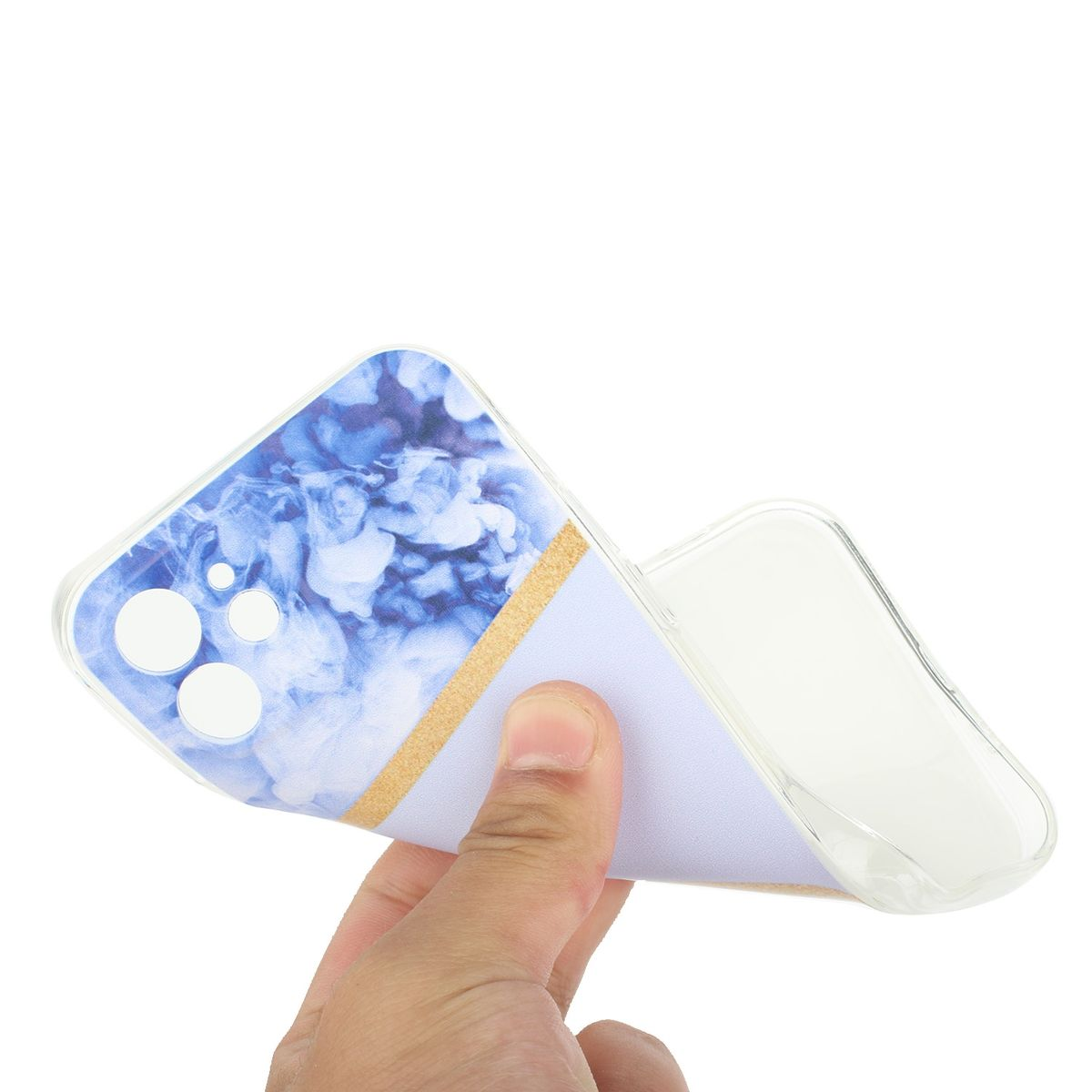Eine Handyhülle mit blau-weißem Design. Das Telefon wird gehalten.