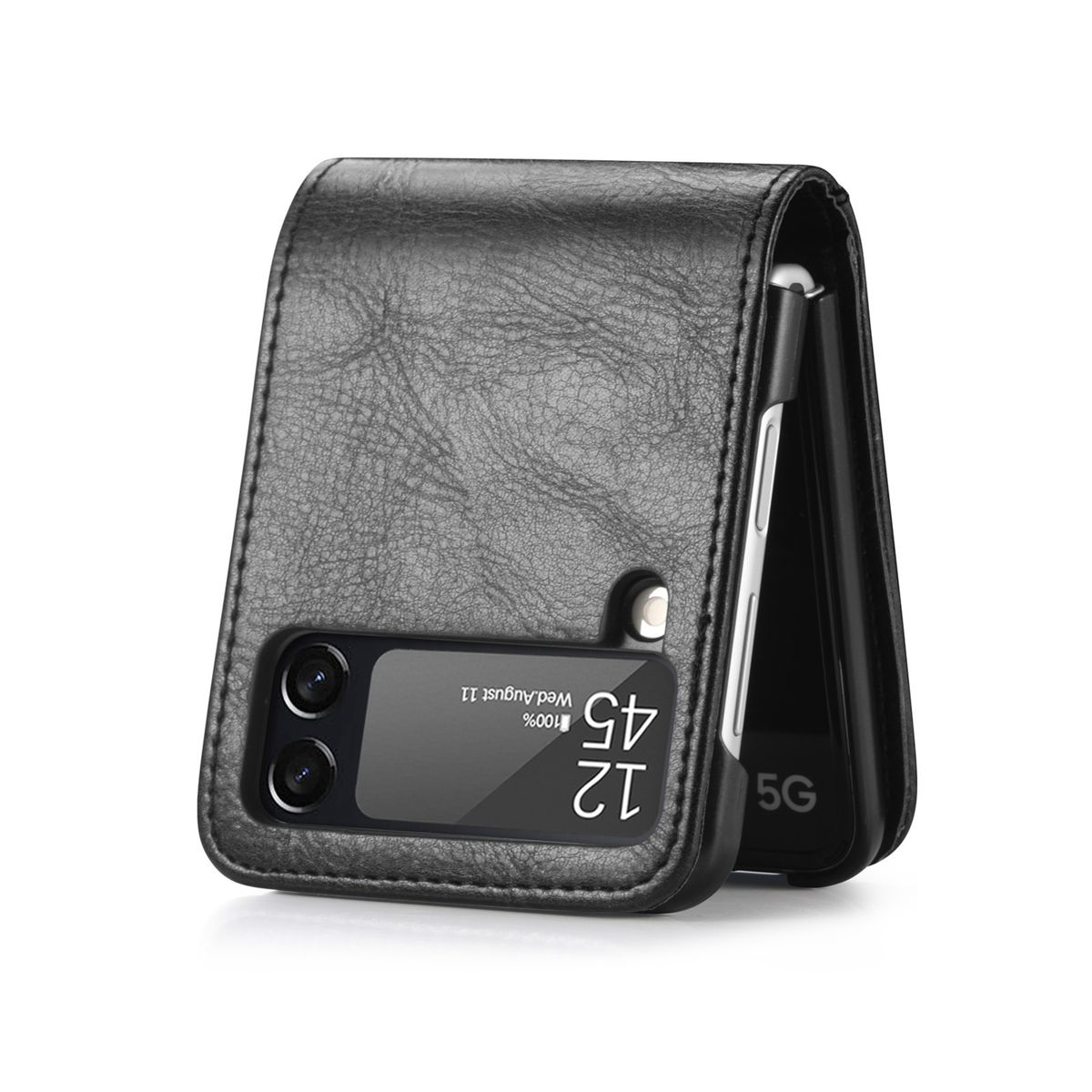 Schwarze Leder-Handyhülle, gefaltet, um das Telefon und den Bildschirm zu zeigen, auf weißem Hintergrund.