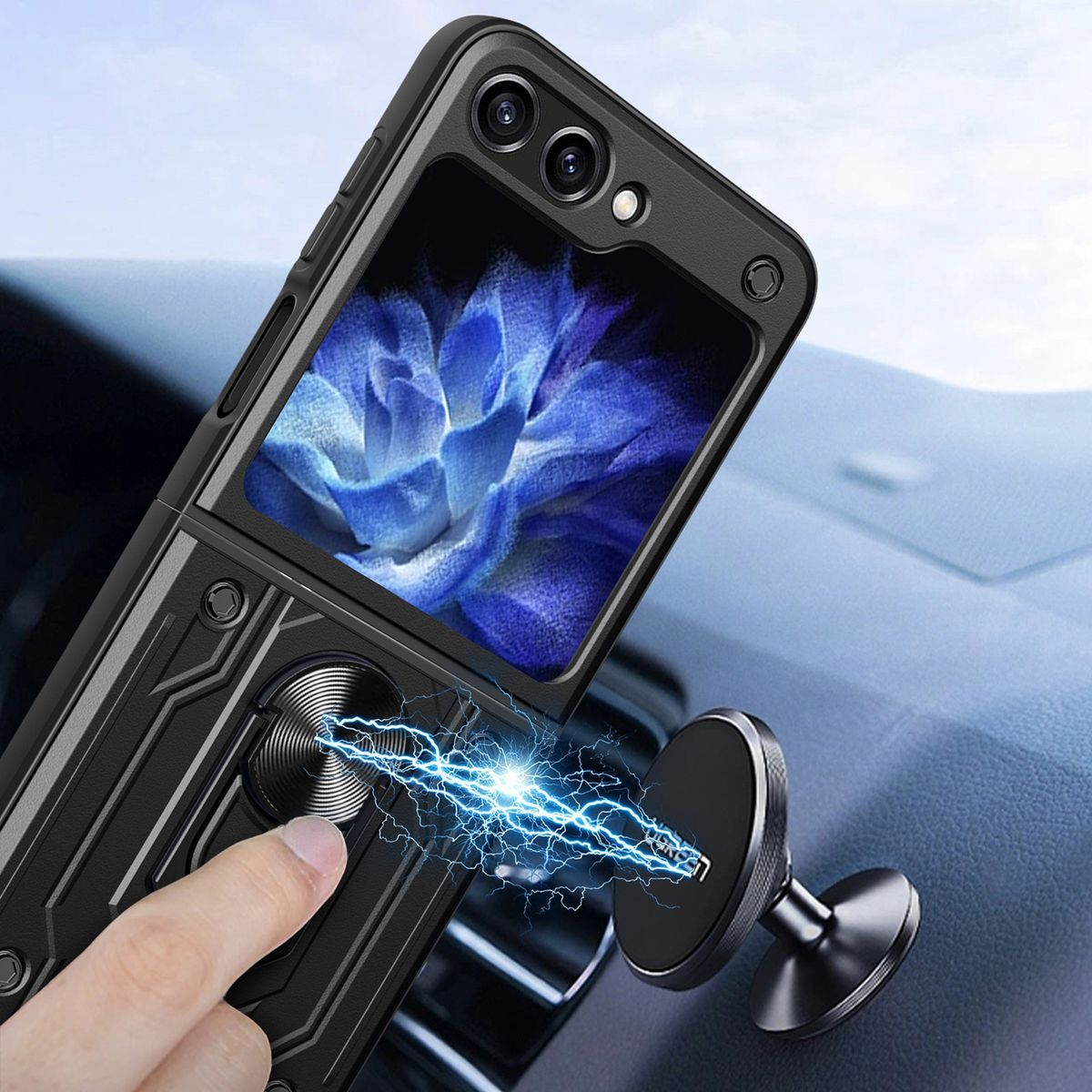 Eine Handyhülle mit einem Telefon und einer Autohalterung. Blitzeffekt dazwischen.