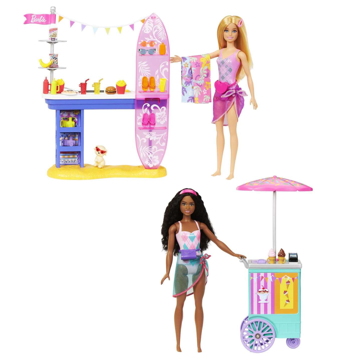 Zwei Barbie-Puppen und ein Strandstand, der Essen und Accessoires verkauft, mit einem Surfbrett. Weißer Hintergrund.
