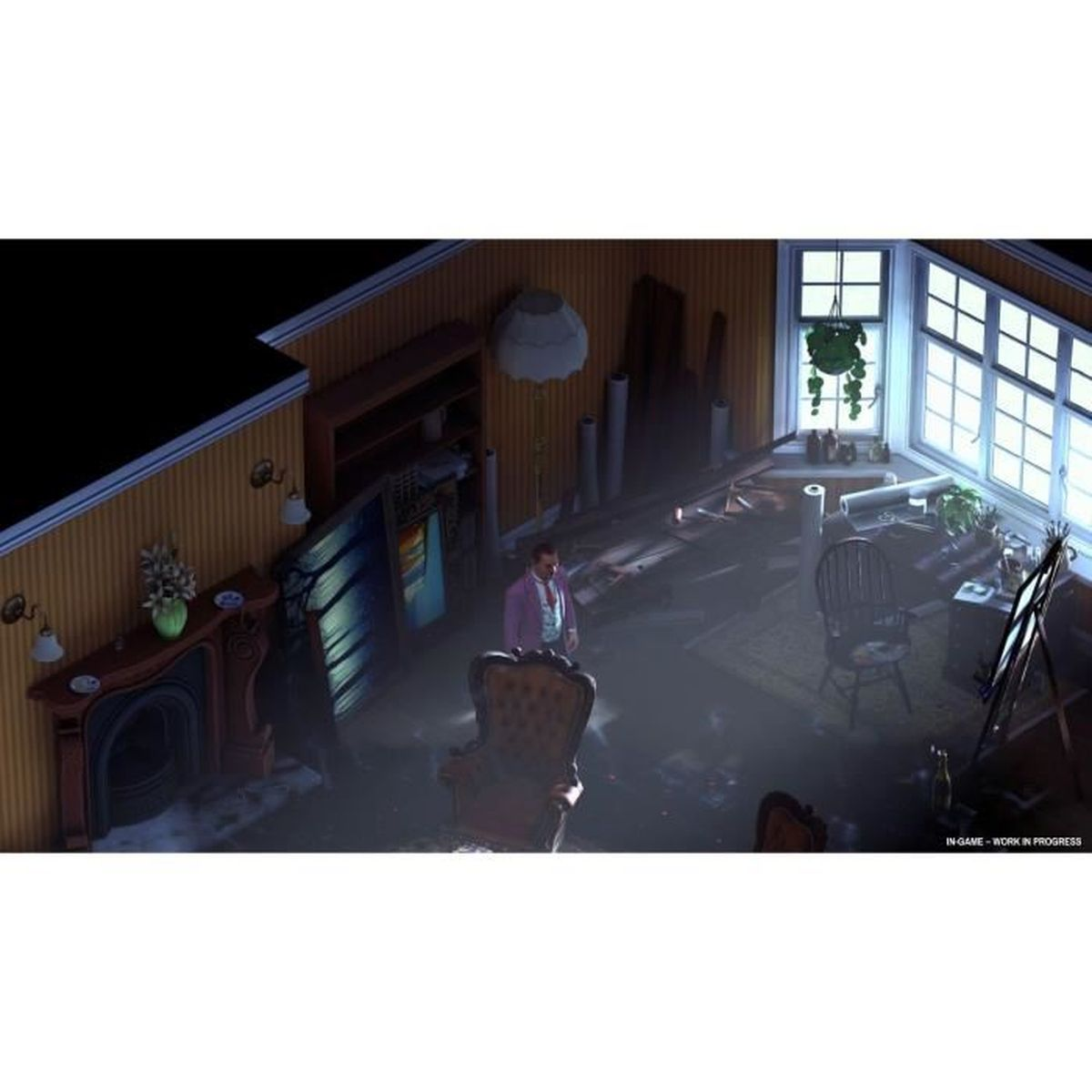 Wnętrze pokoju ze starymi meblami. Mężczyzna w różowej kurtce stoi pośrodku. Ciemne oświetlenie.