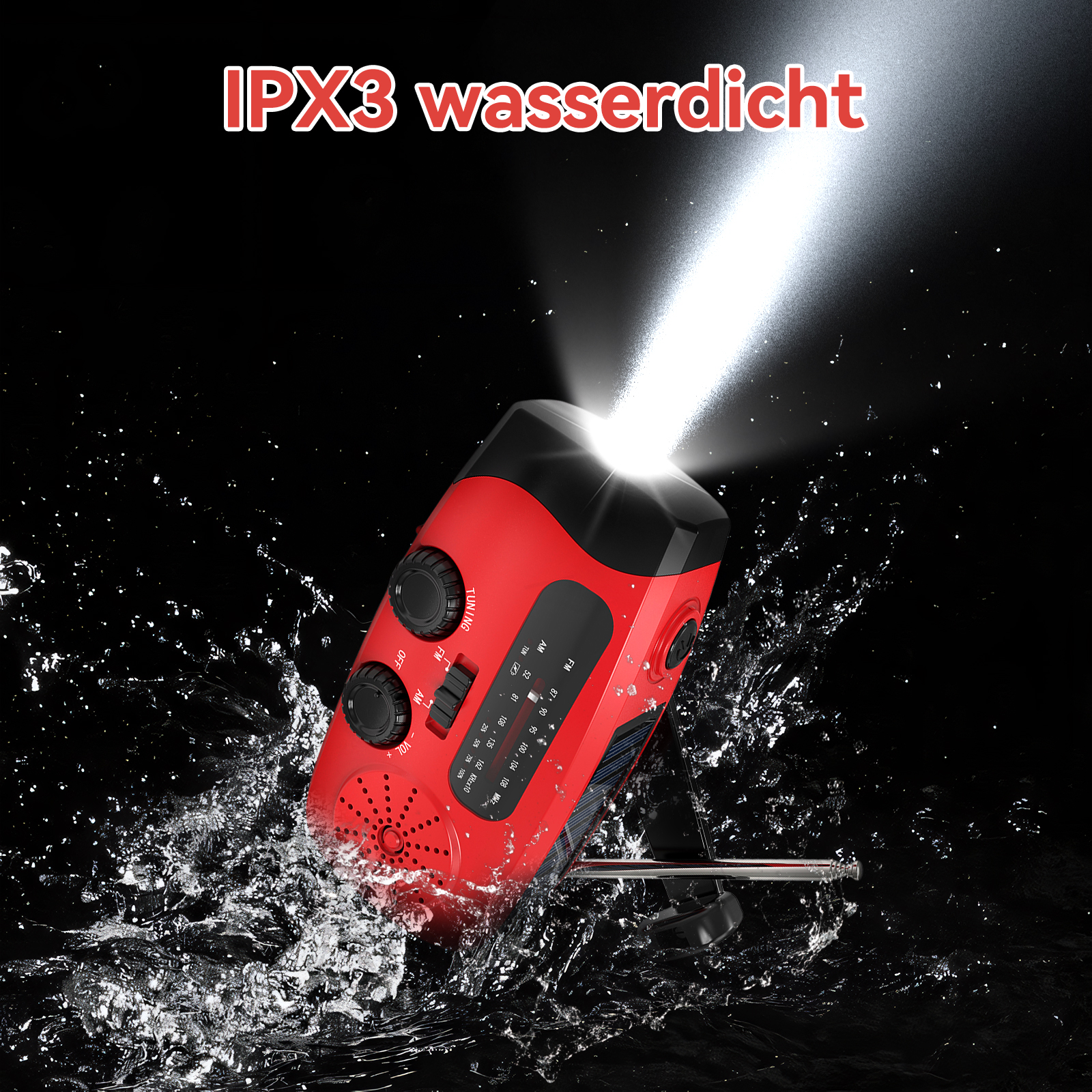 Eine rote Taschenlampe, die einen hellen Lichtstrahl aussendet, mit Wasser, das um sie herum spritzt.