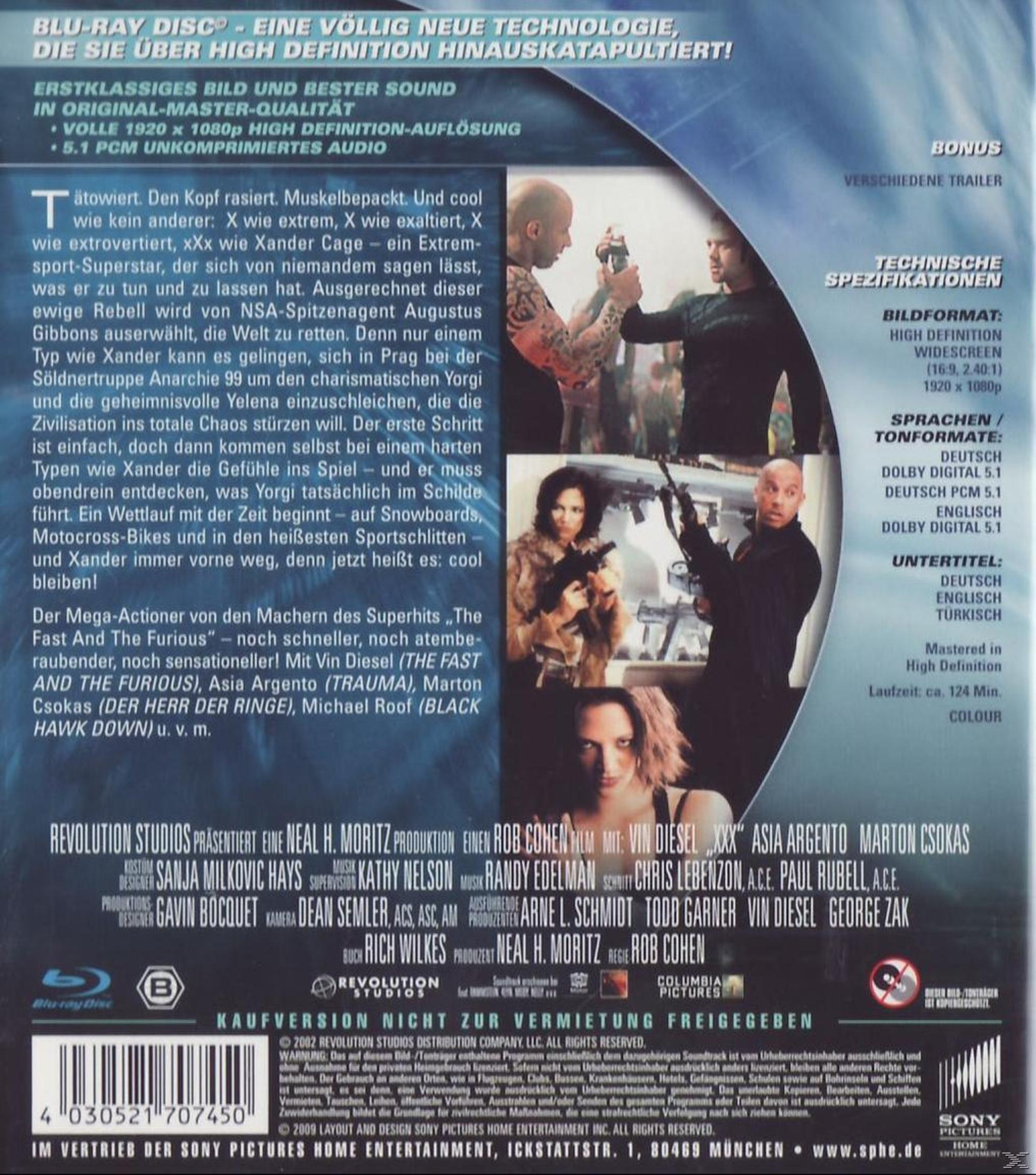 Rückseite einer Blu-ray-Hülle mit Film-Szenen, Texten und technischen Daten.