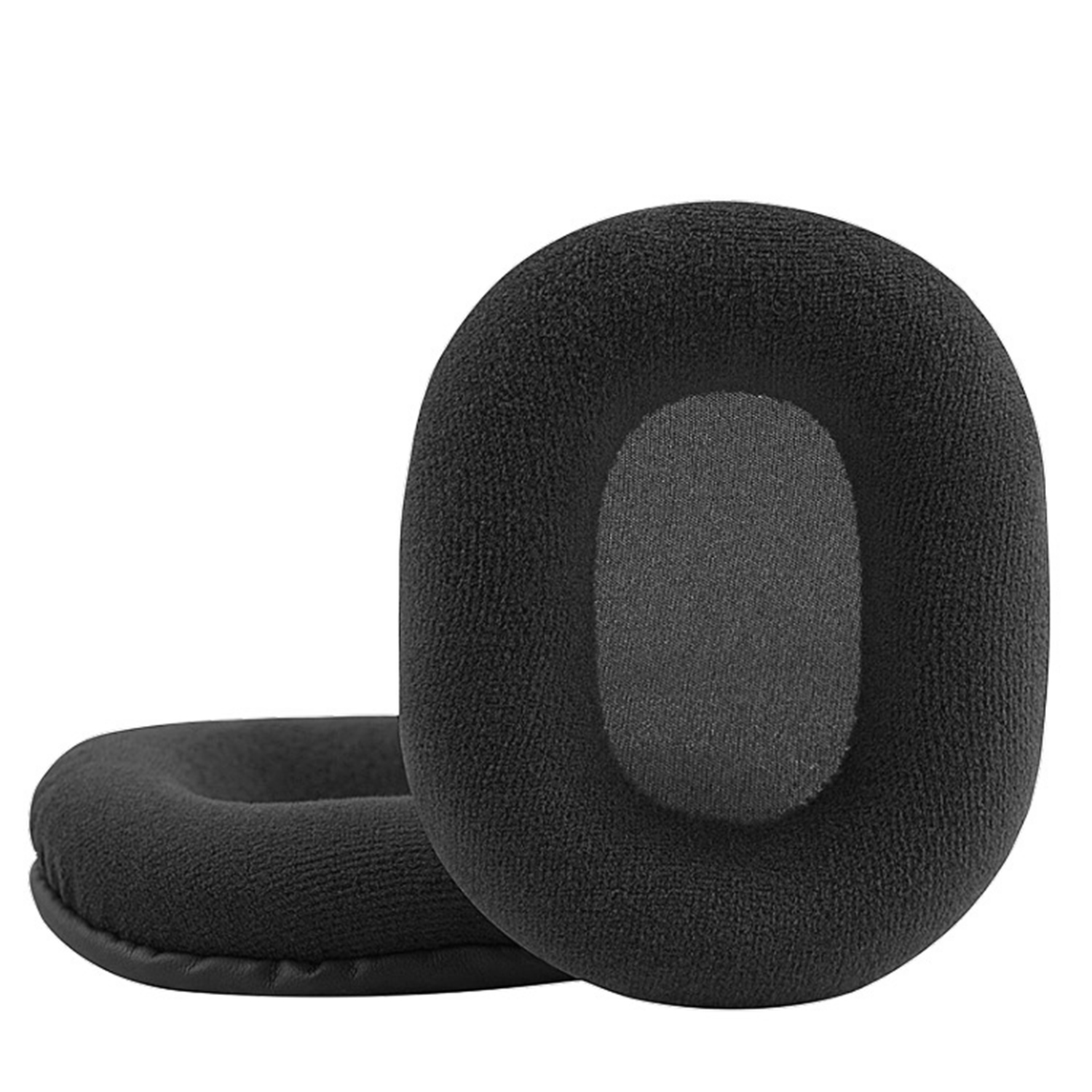 Dwie czarne poduszki nauszne do słuchawek. Są okrągłe i wykonane z miękkiego, teksturowanego materiału.