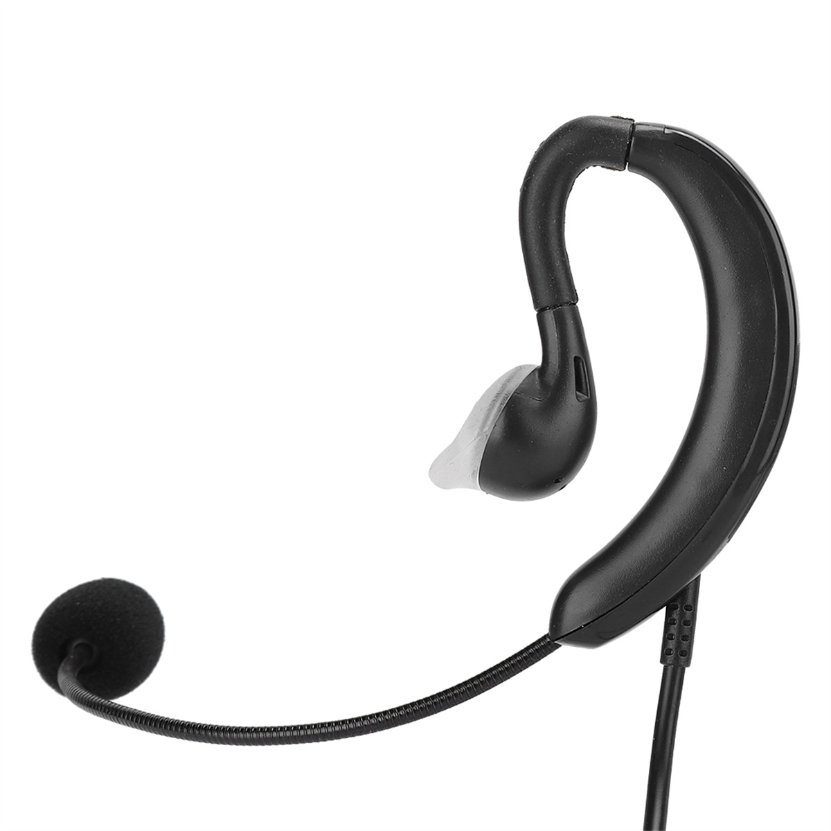 Ein schwarzes Headset mit Mikrofon. Es ist vor weißem Hintergrund.