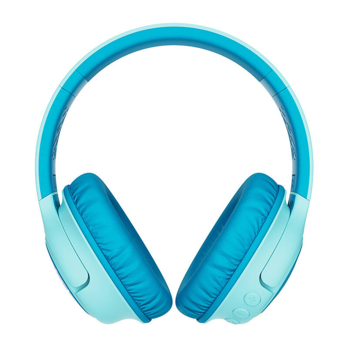 Over-Ear-Kopfhörer, hellblaues Kopfband, blaue Ohrmuscheln, isoliert auf weißem Grund.