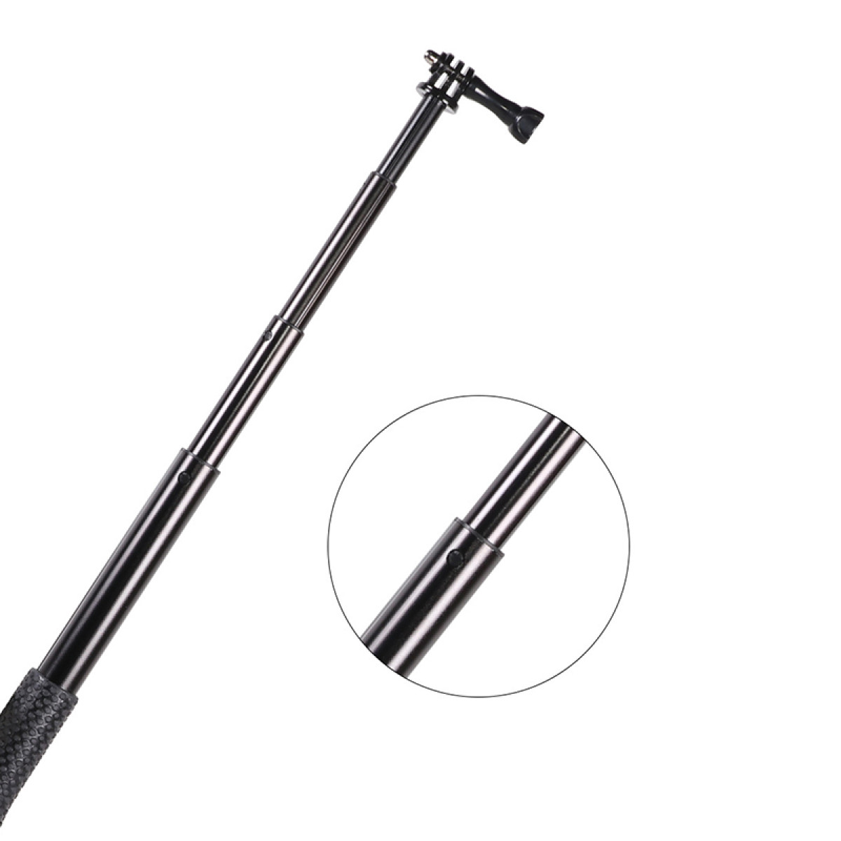 Czarny kij do selfie z mocowaniem do aparatu. Szczegół pokazuje mechanizm teleskopowy i blokujący.